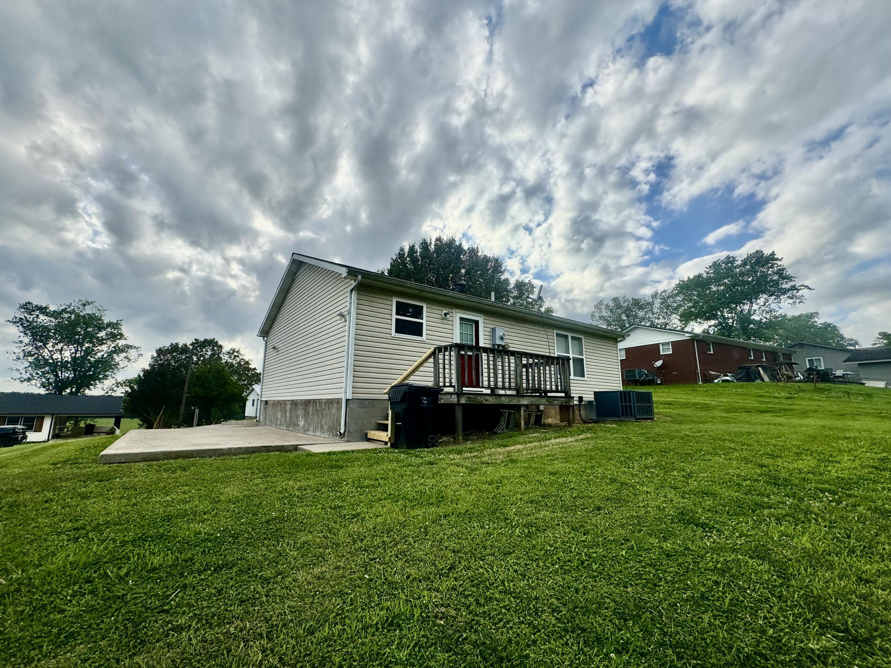 35 Cardinal Drive Property Photo 2