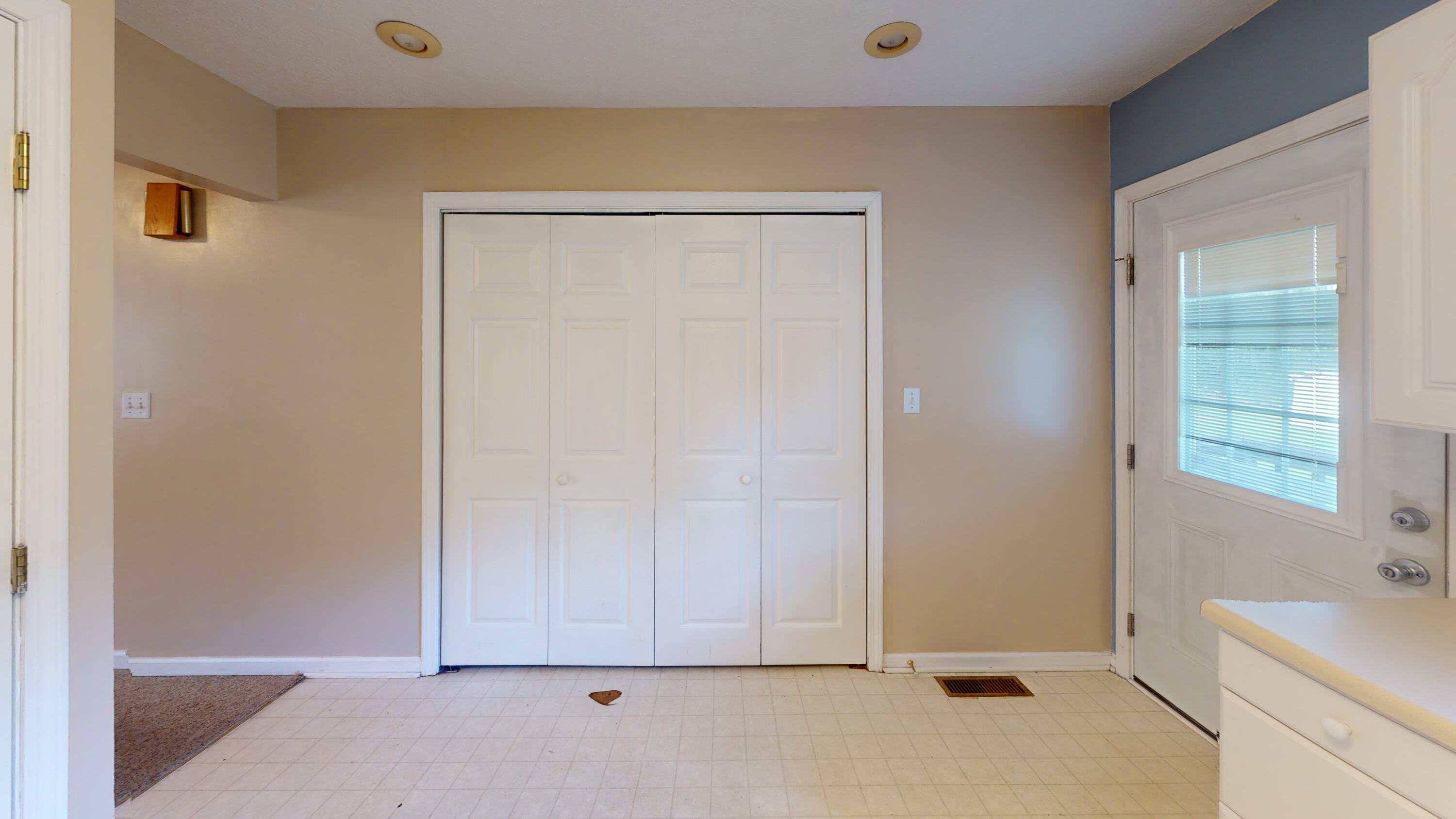 35 Cardinal Drive Property Photo 6
