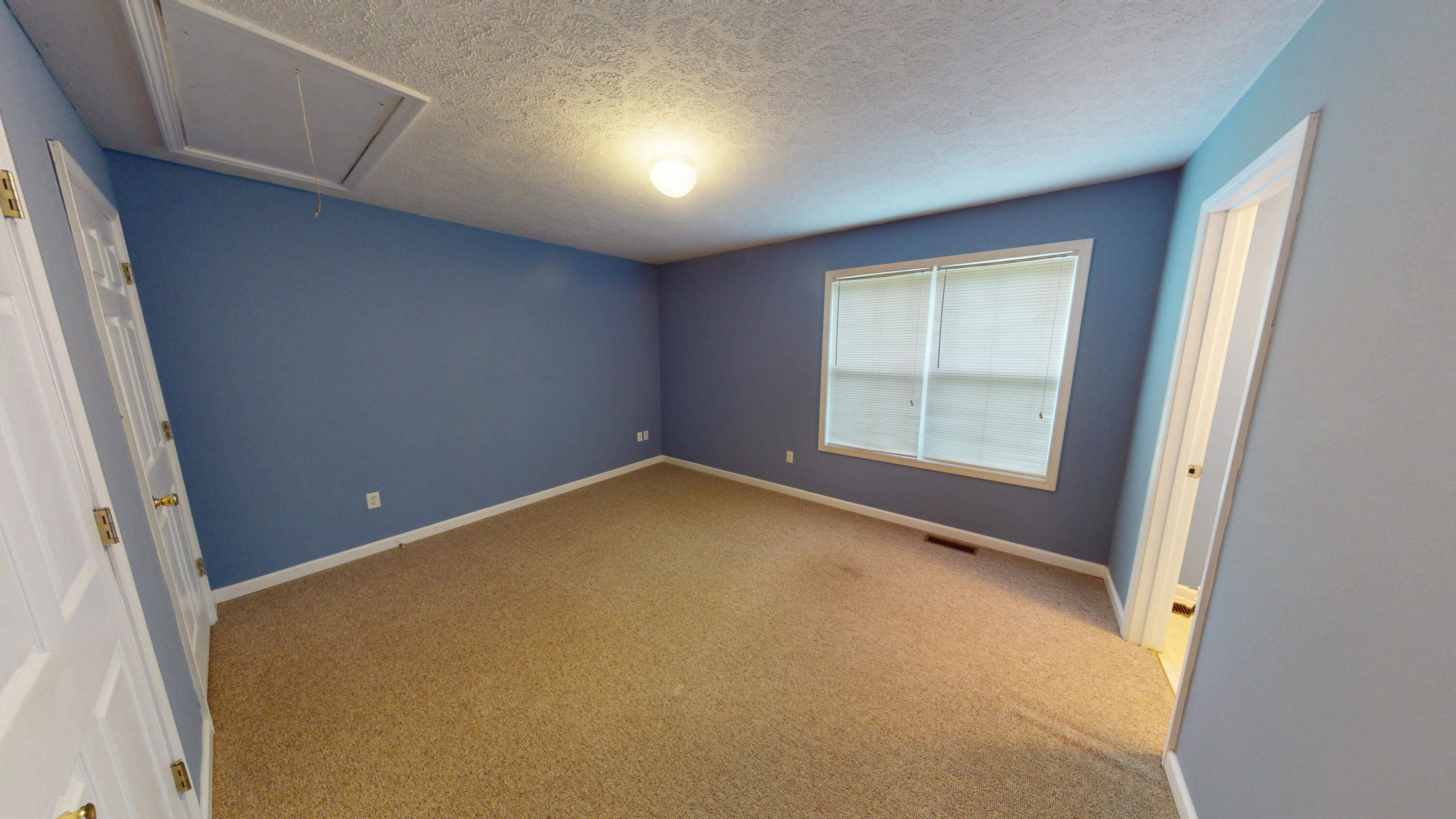 35 Cardinal Drive Property Photo 10