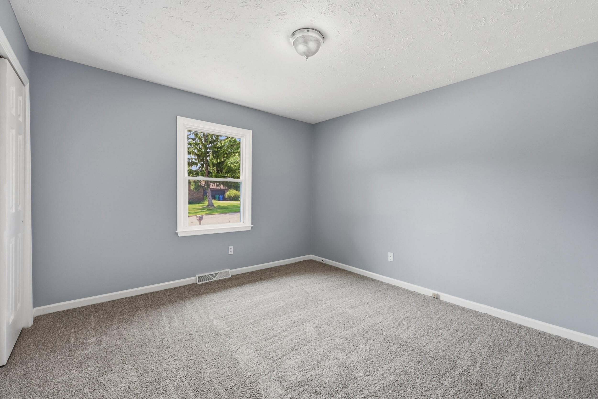 3717 Gladman Way Property Photo 16