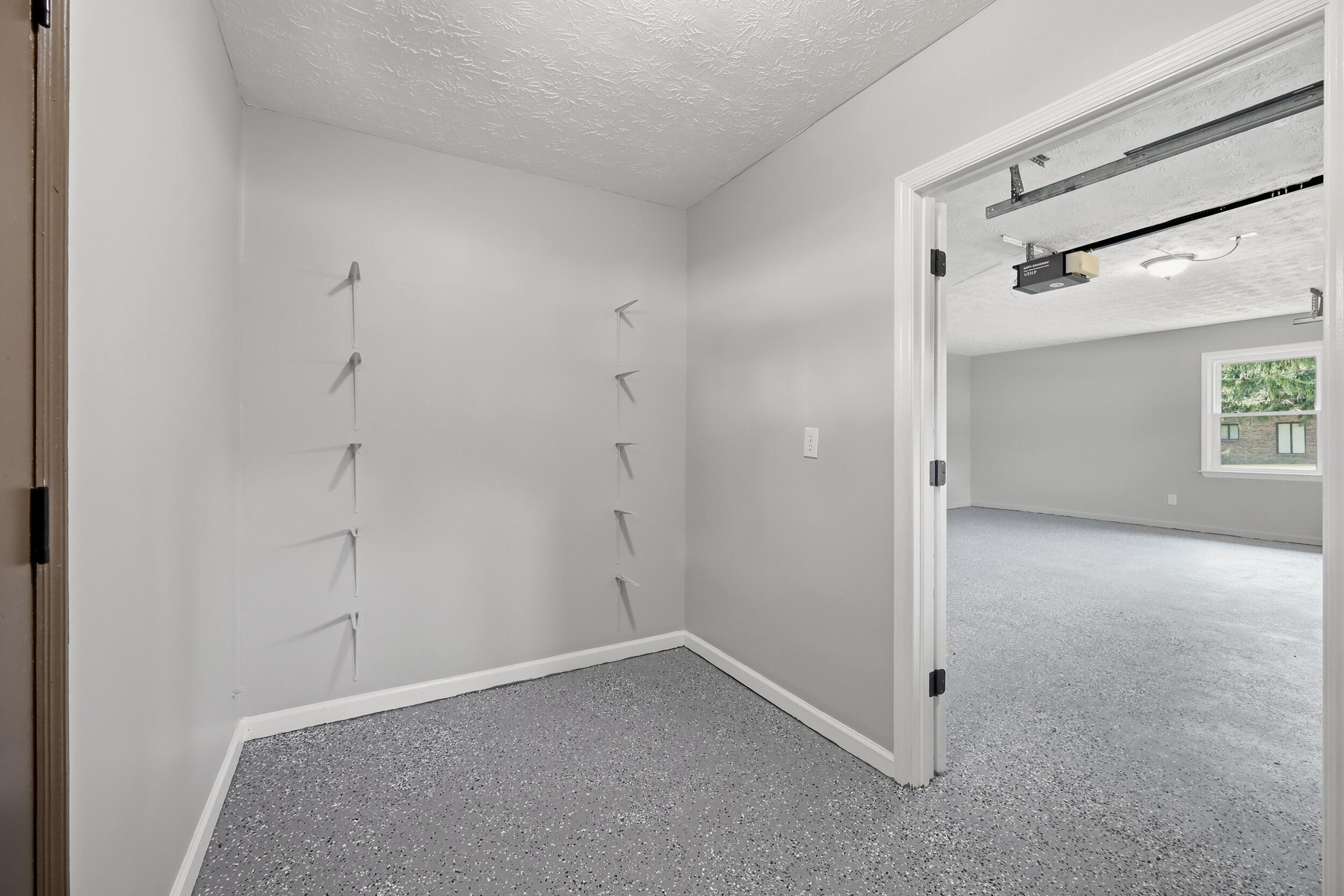 3717 Gladman Way Property Photo 32