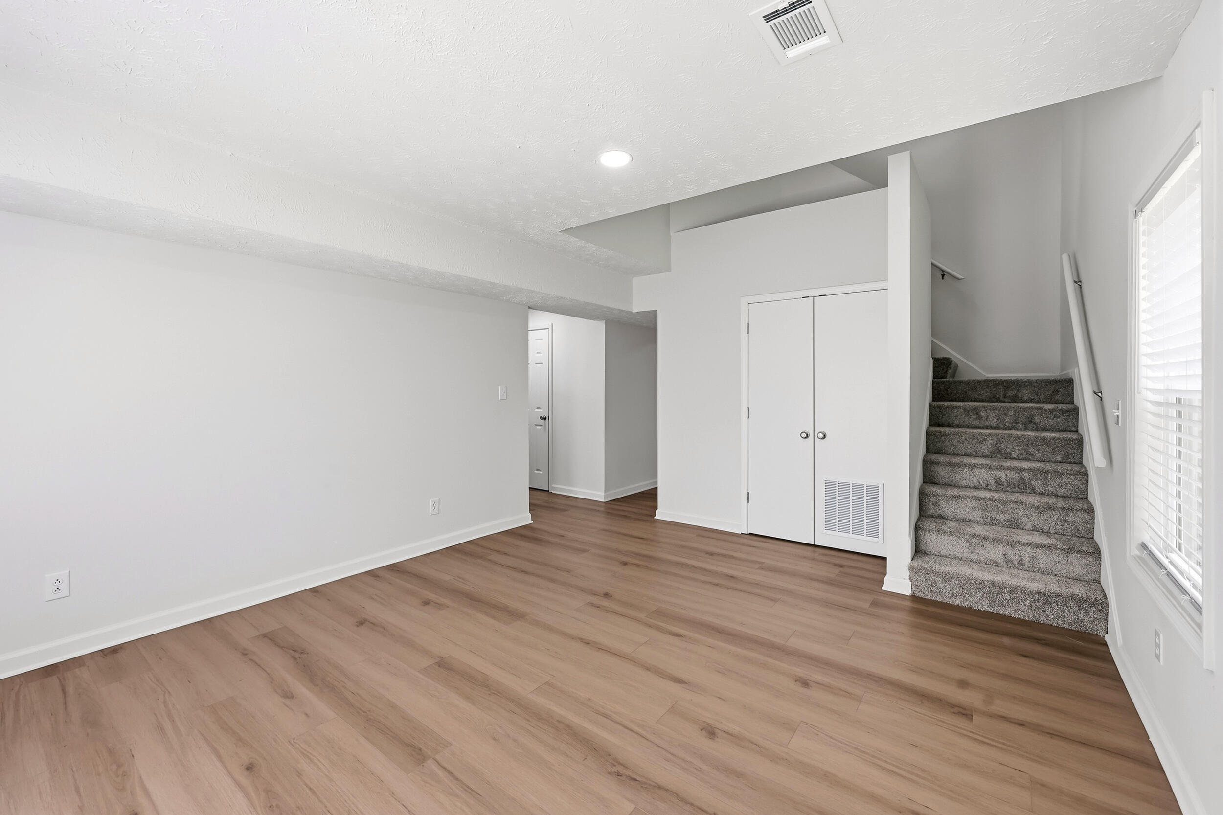1609 Prairie Circle Property Photo 6