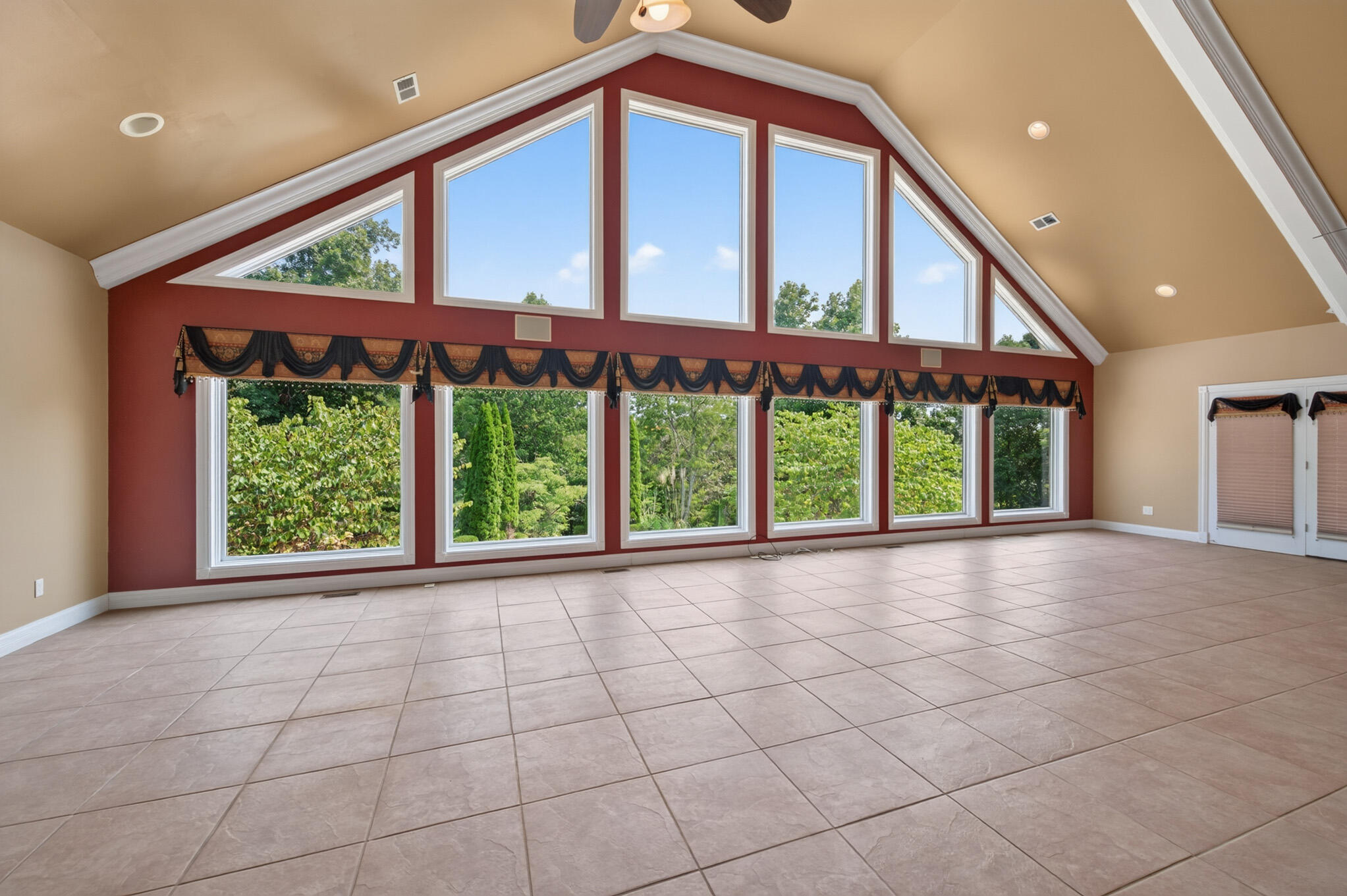 344 Oak Drive Property Photo 6