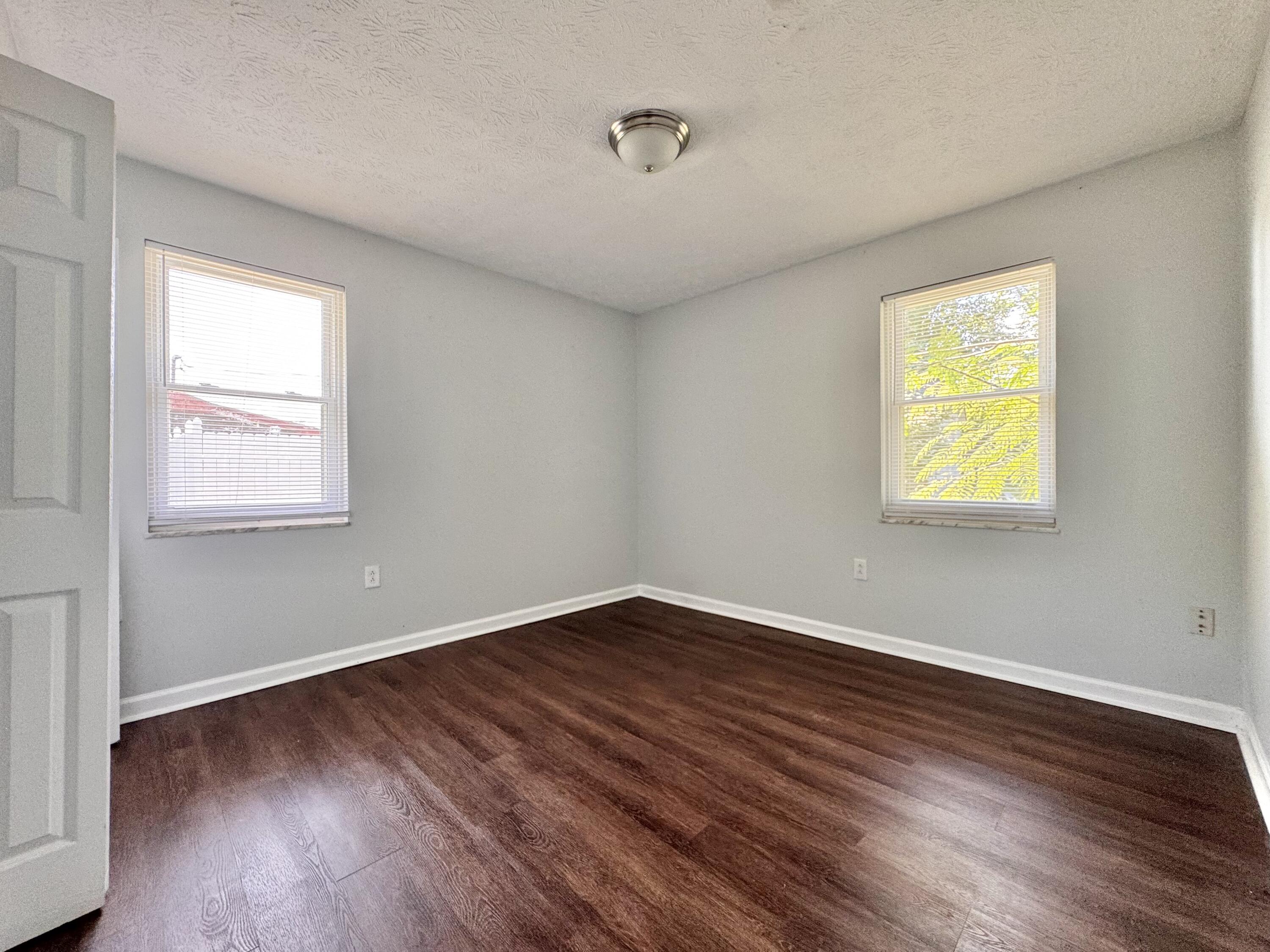 122 Estonia Drive Property Photo 6