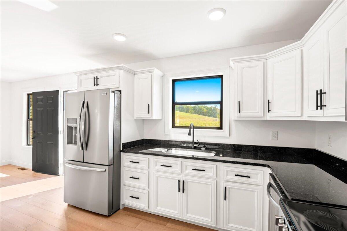 395 Madison Circle Property Photo 13