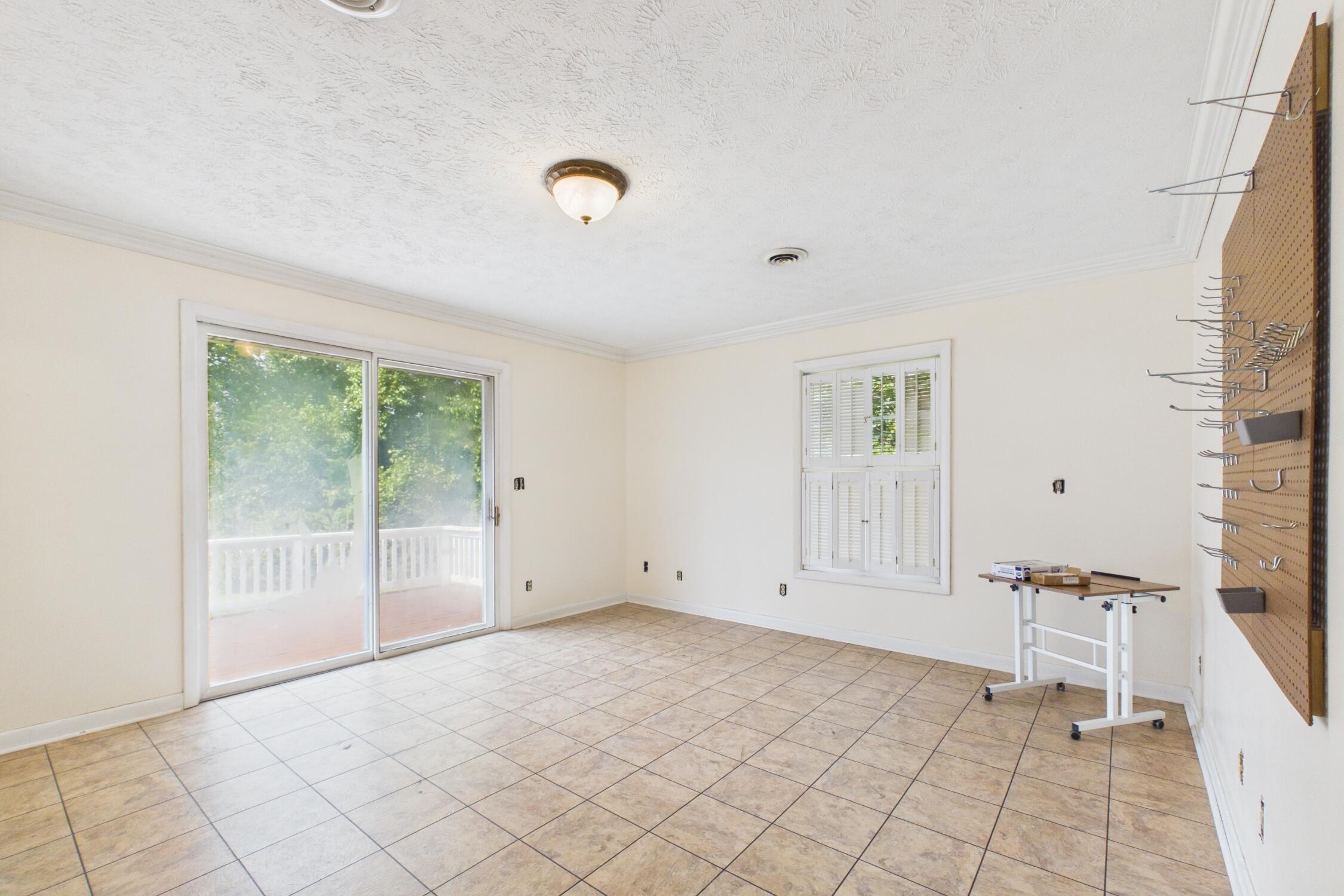 68 Clay Drive Property Photo 10