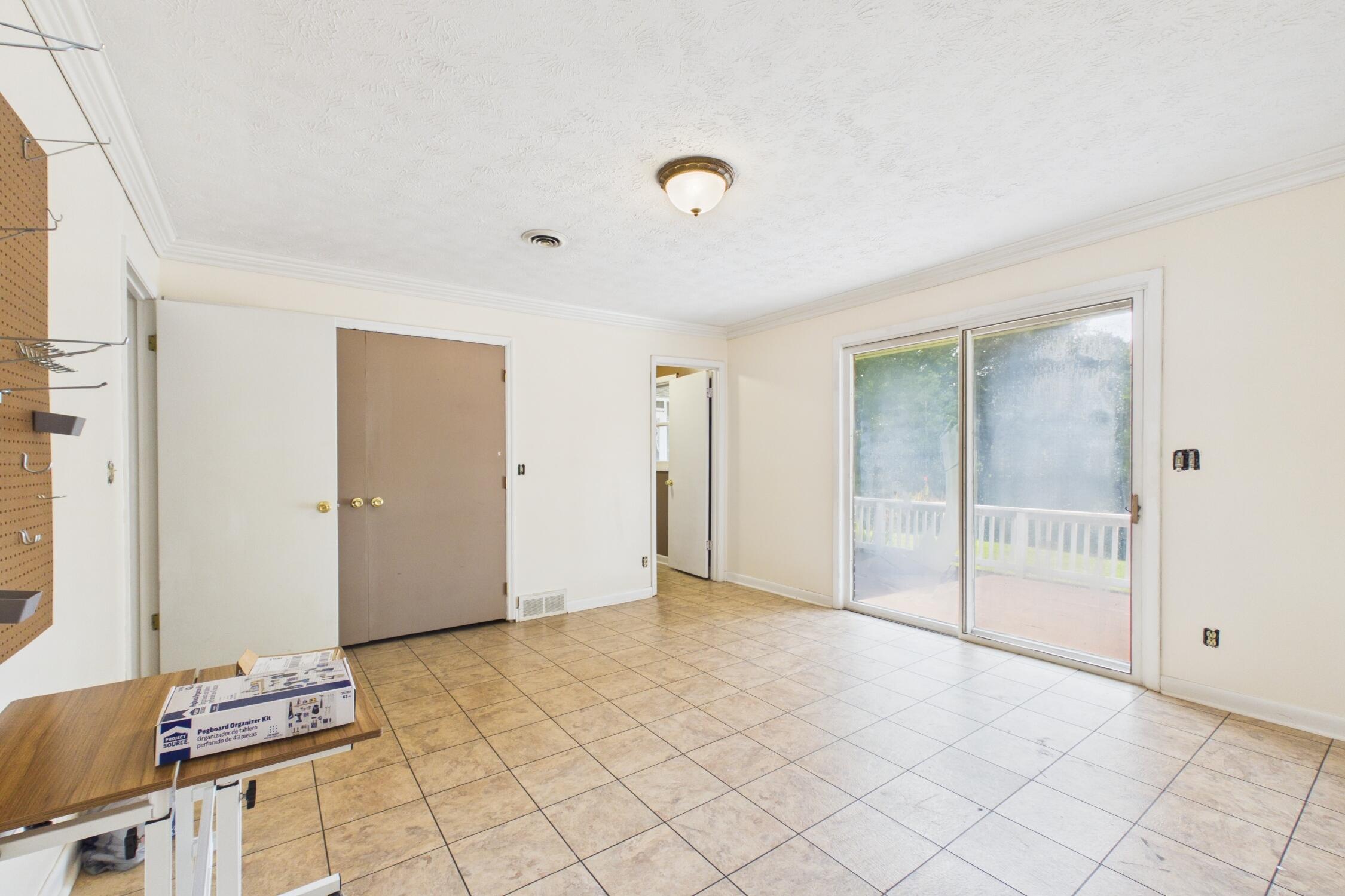 68 Clay Drive Property Photo 12