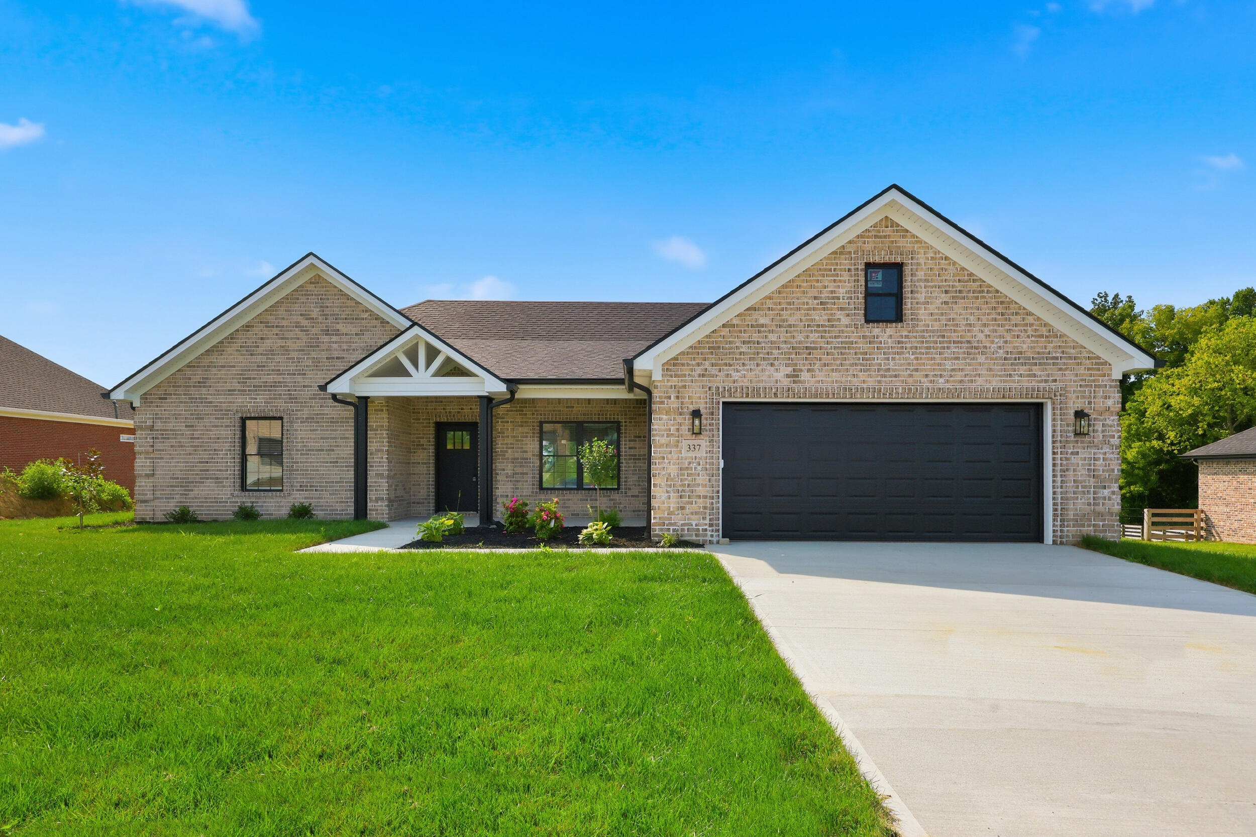 337 Wolverine Way Property Photo 6