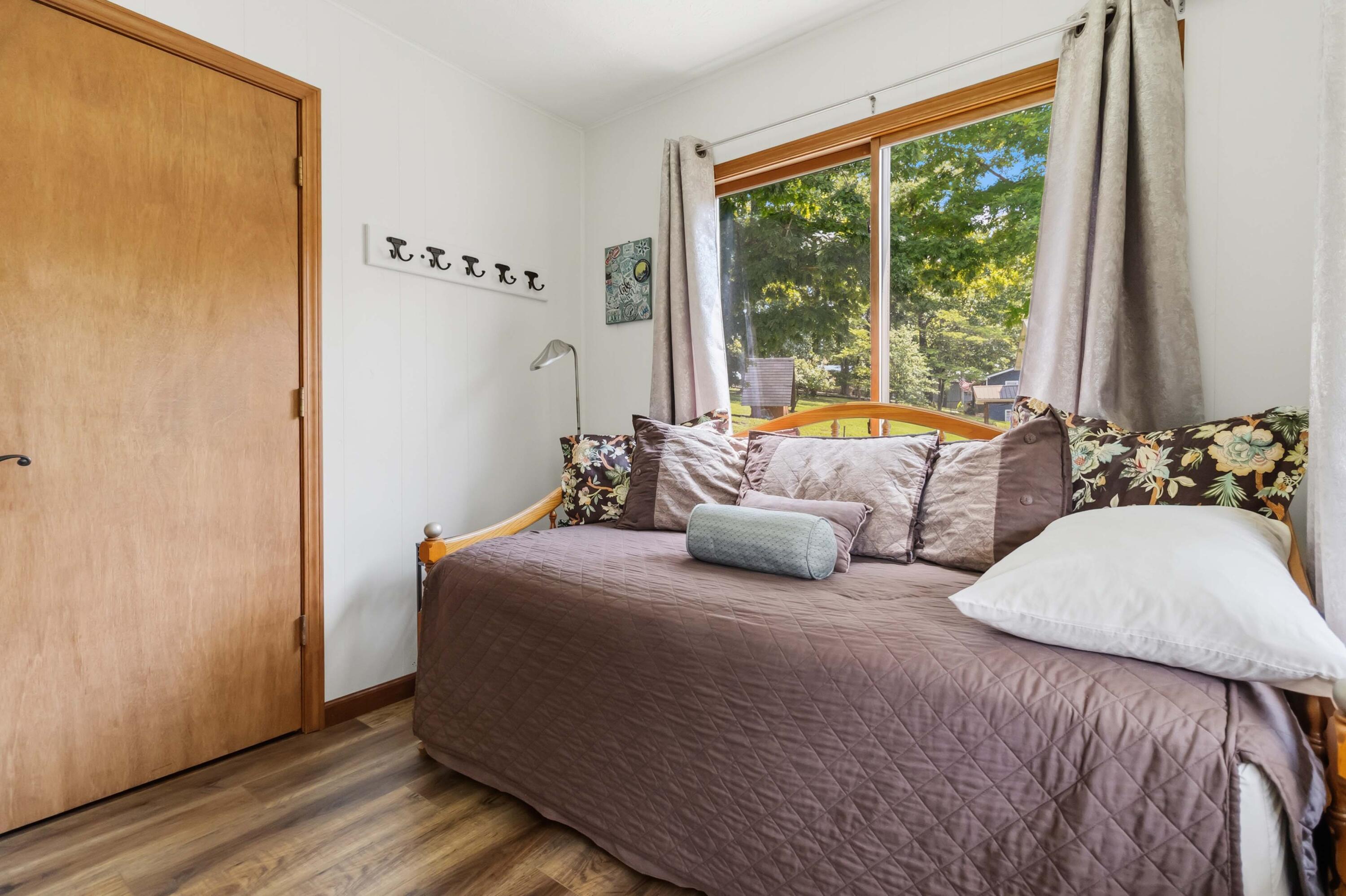 75 Lakeshore Drive Property Photo 19
