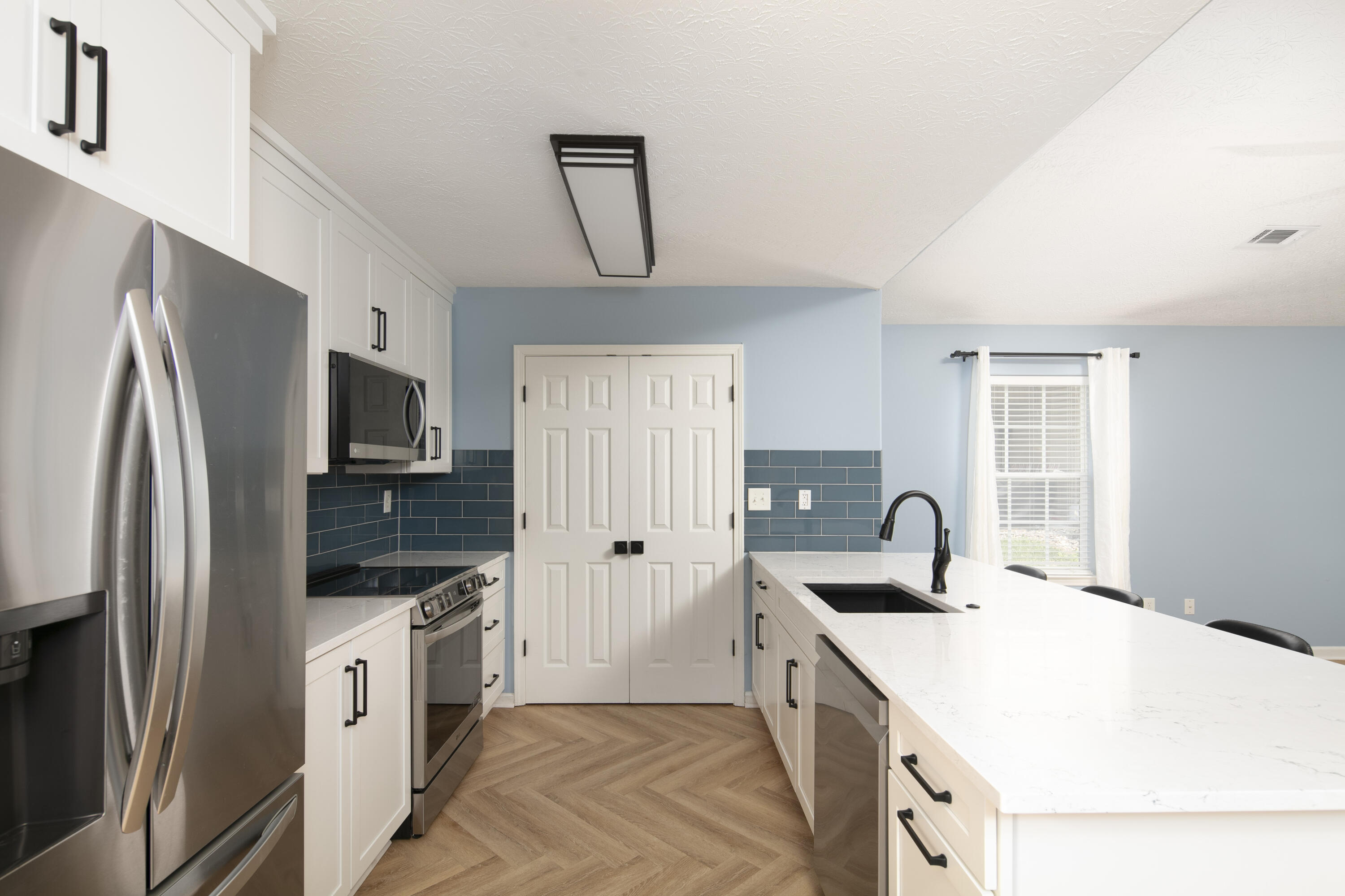 1056 Winding Oak Trail Property Photo 8