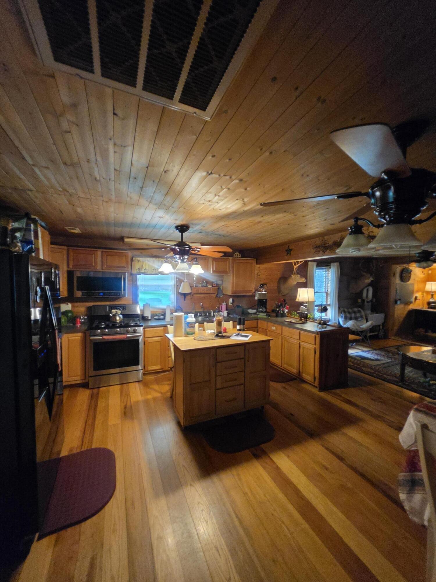 8243 Ky-1676 Property Photo 9