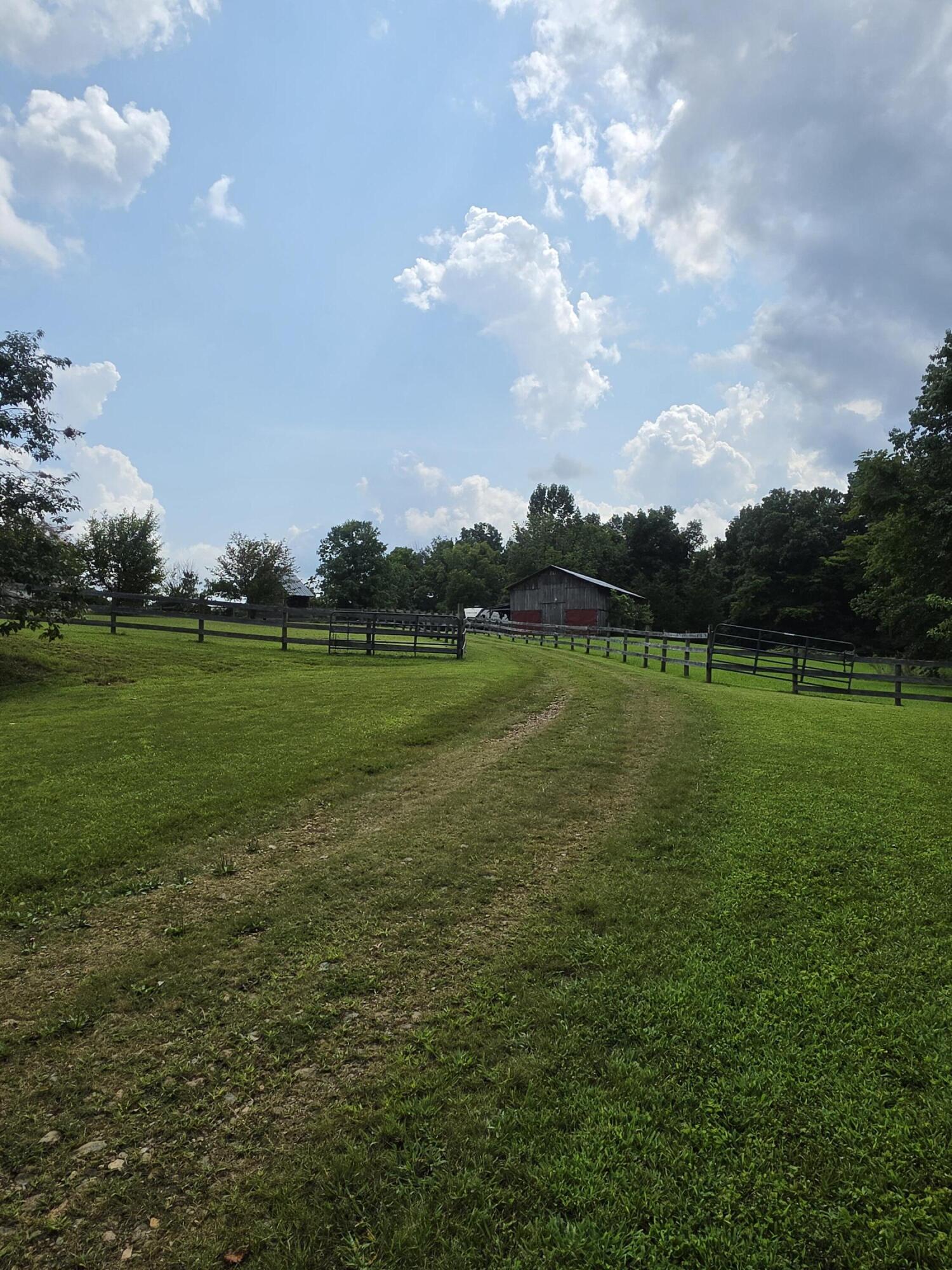 8243 Ky-1676 Property Photo 40