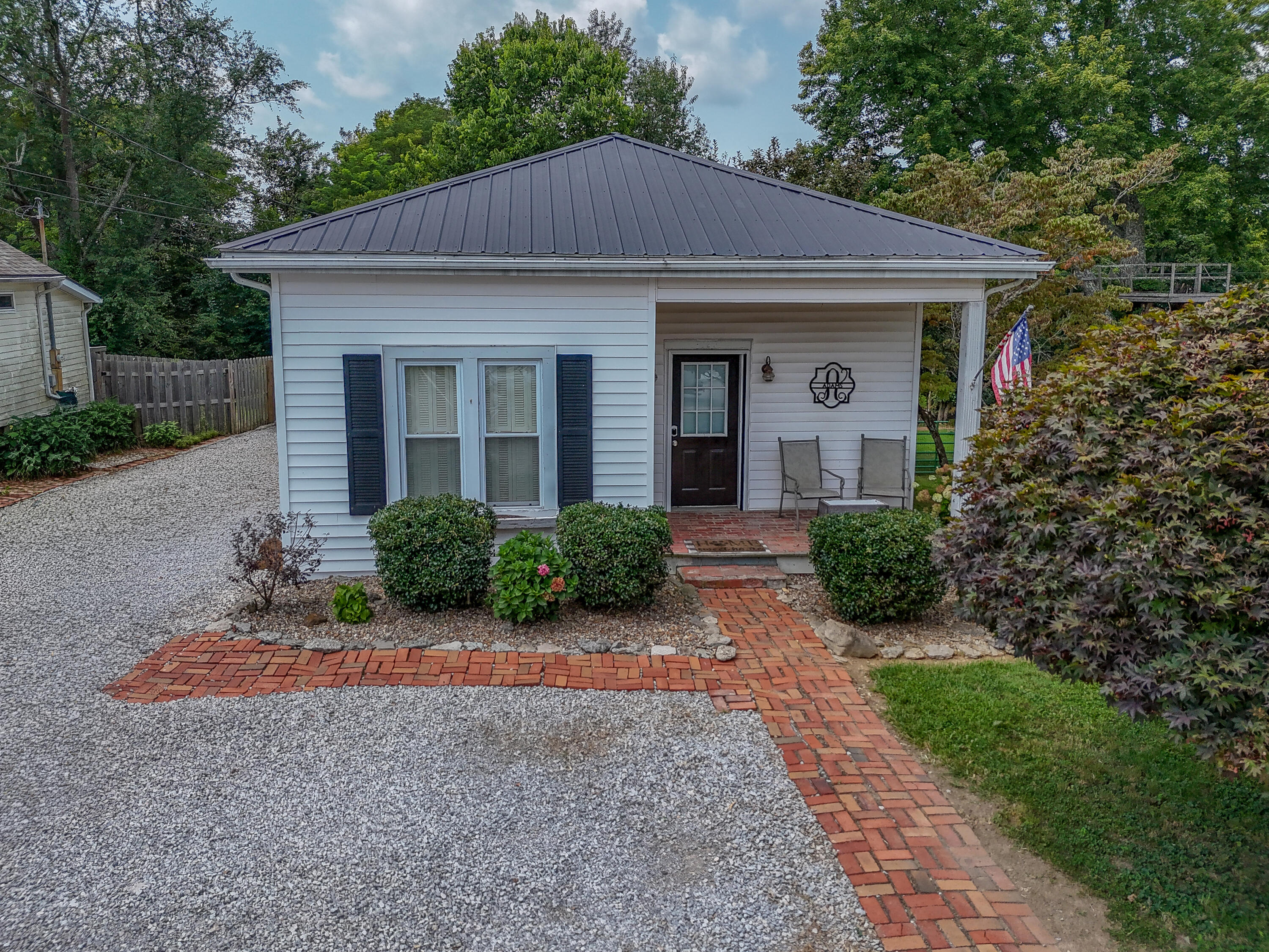 127 Bath Avenue Property Photo 1