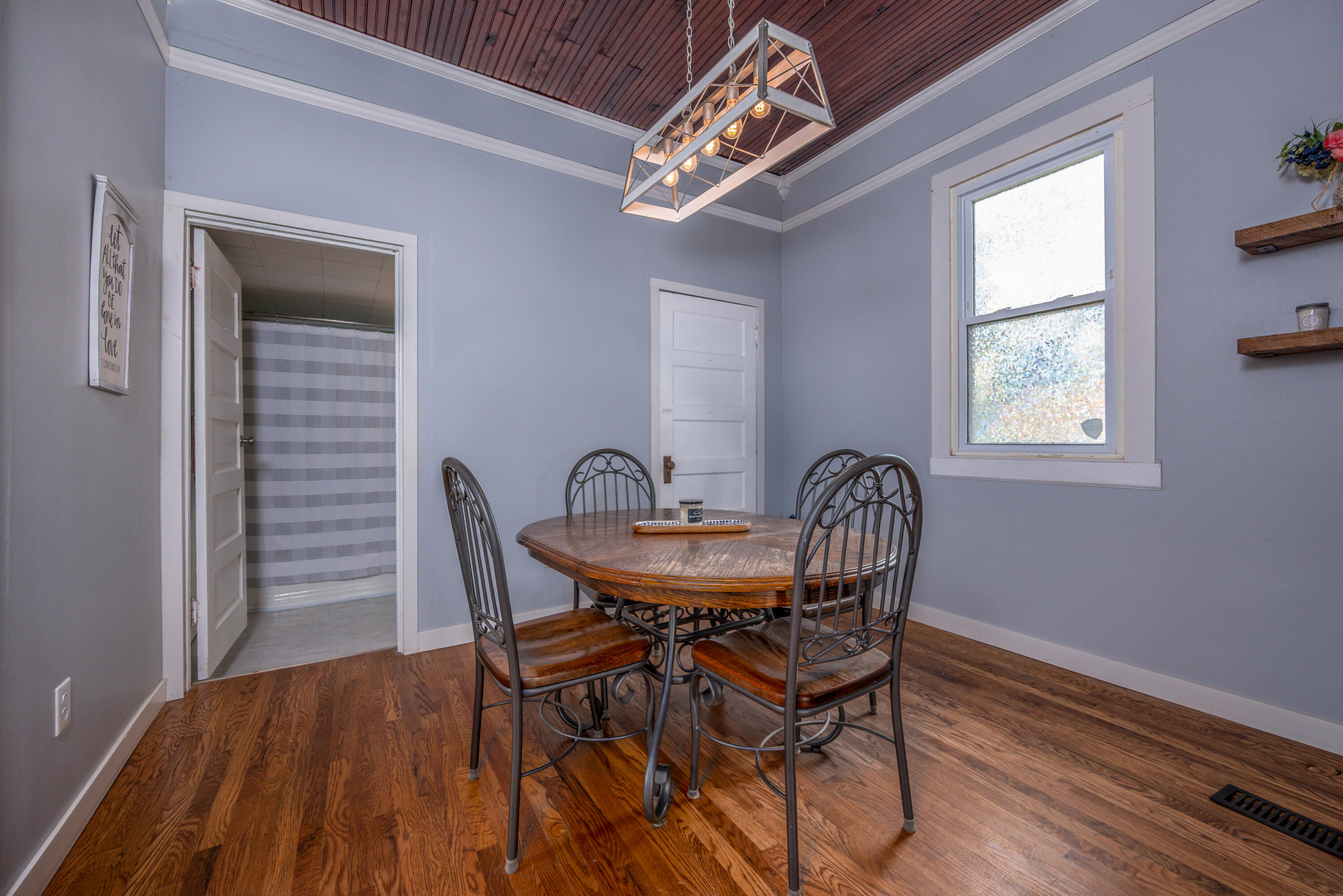 127 Bath Avenue Property Photo 7