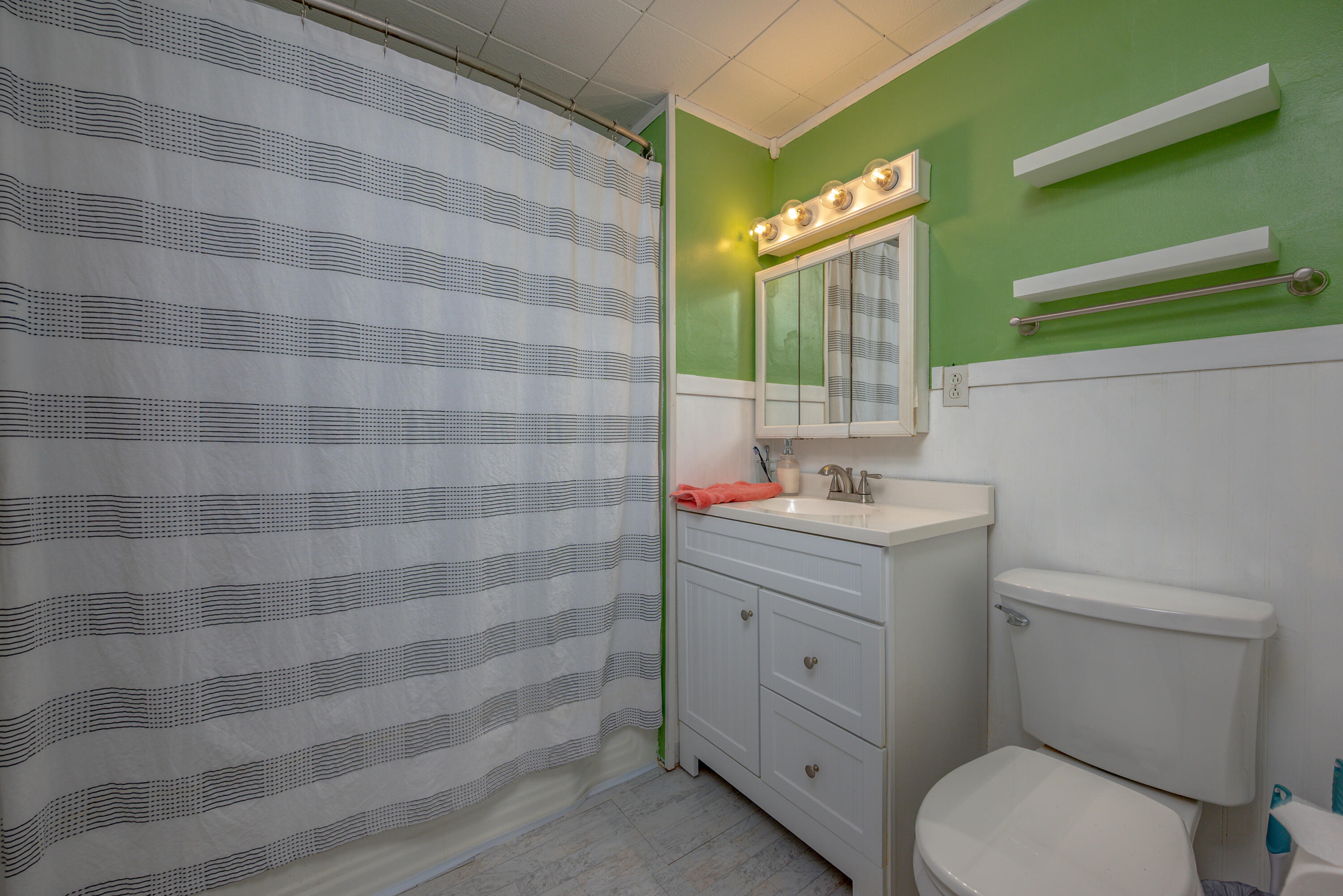 127 Bath Avenue Property Photo 12