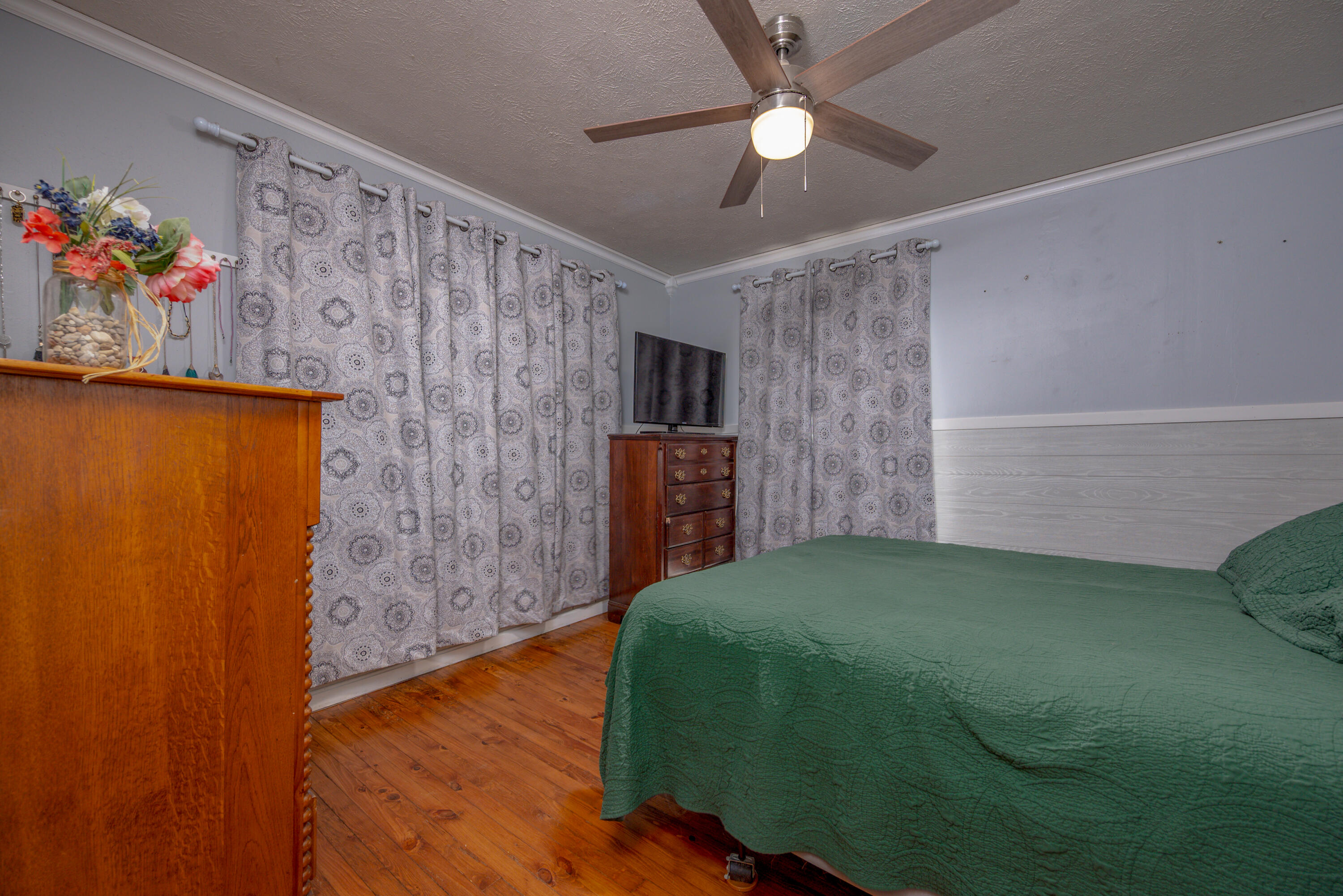 127 Bath Avenue Property Photo 13