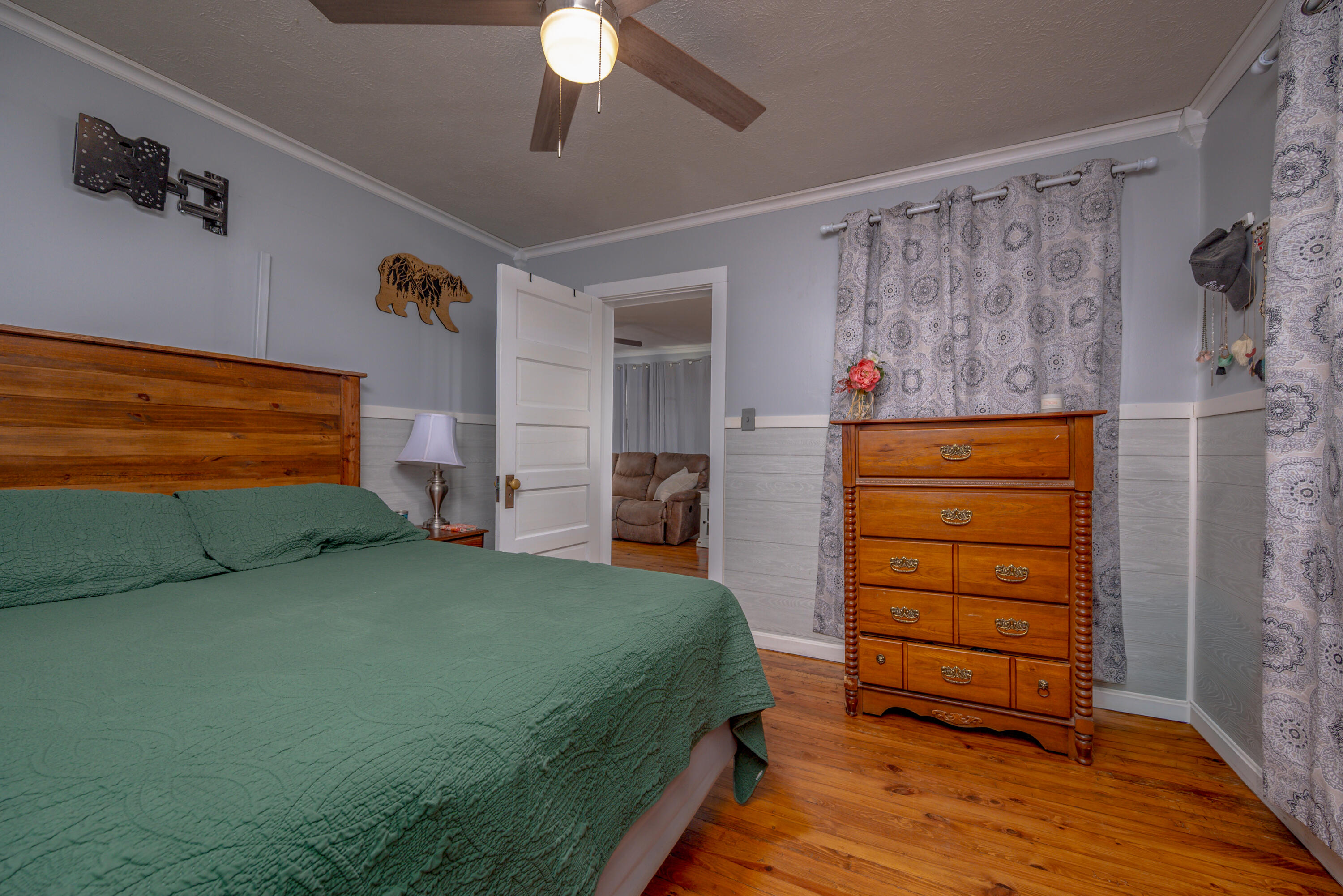 127 Bath Avenue Property Photo 14