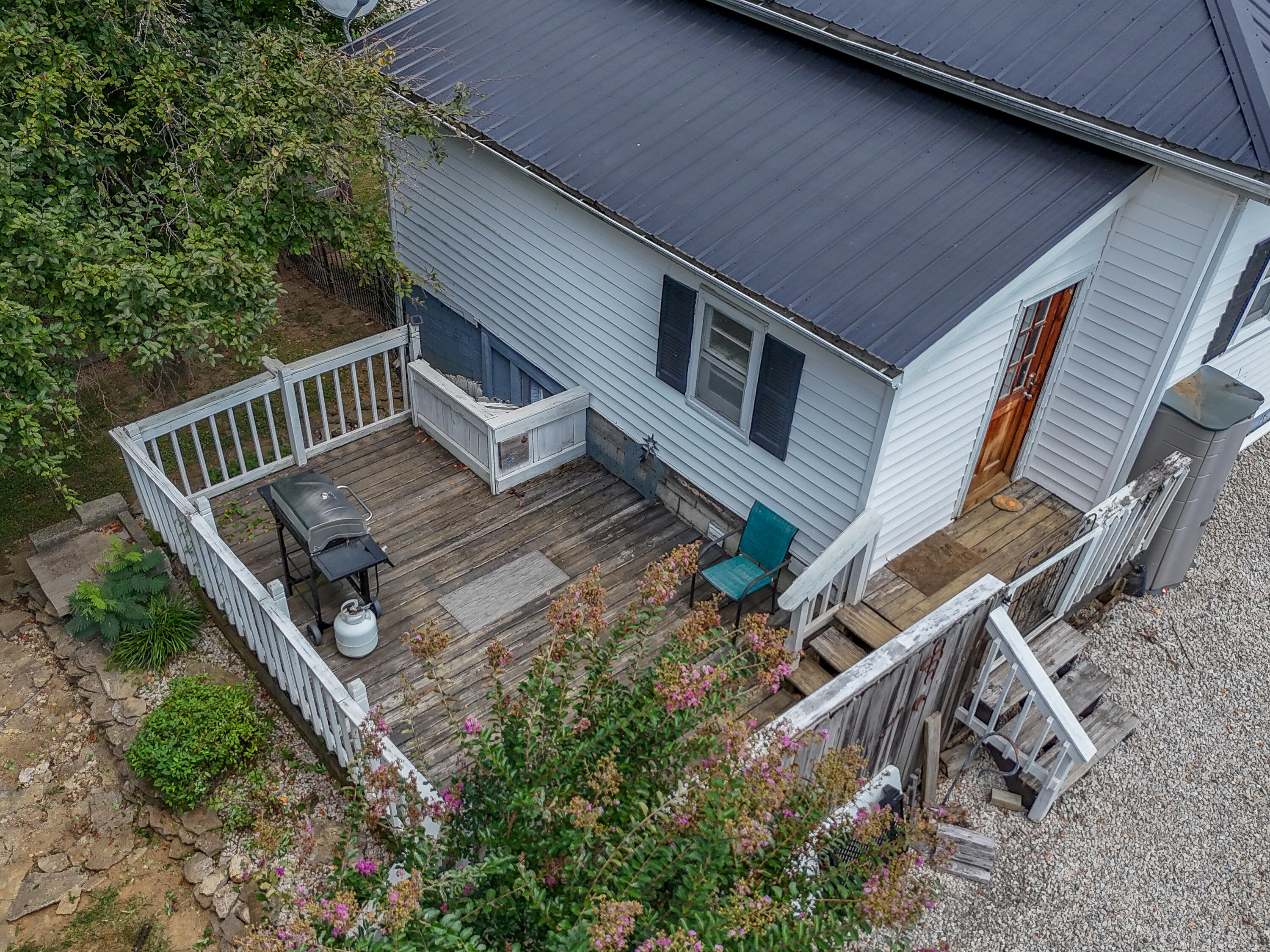 127 Bath Avenue Property Photo 18