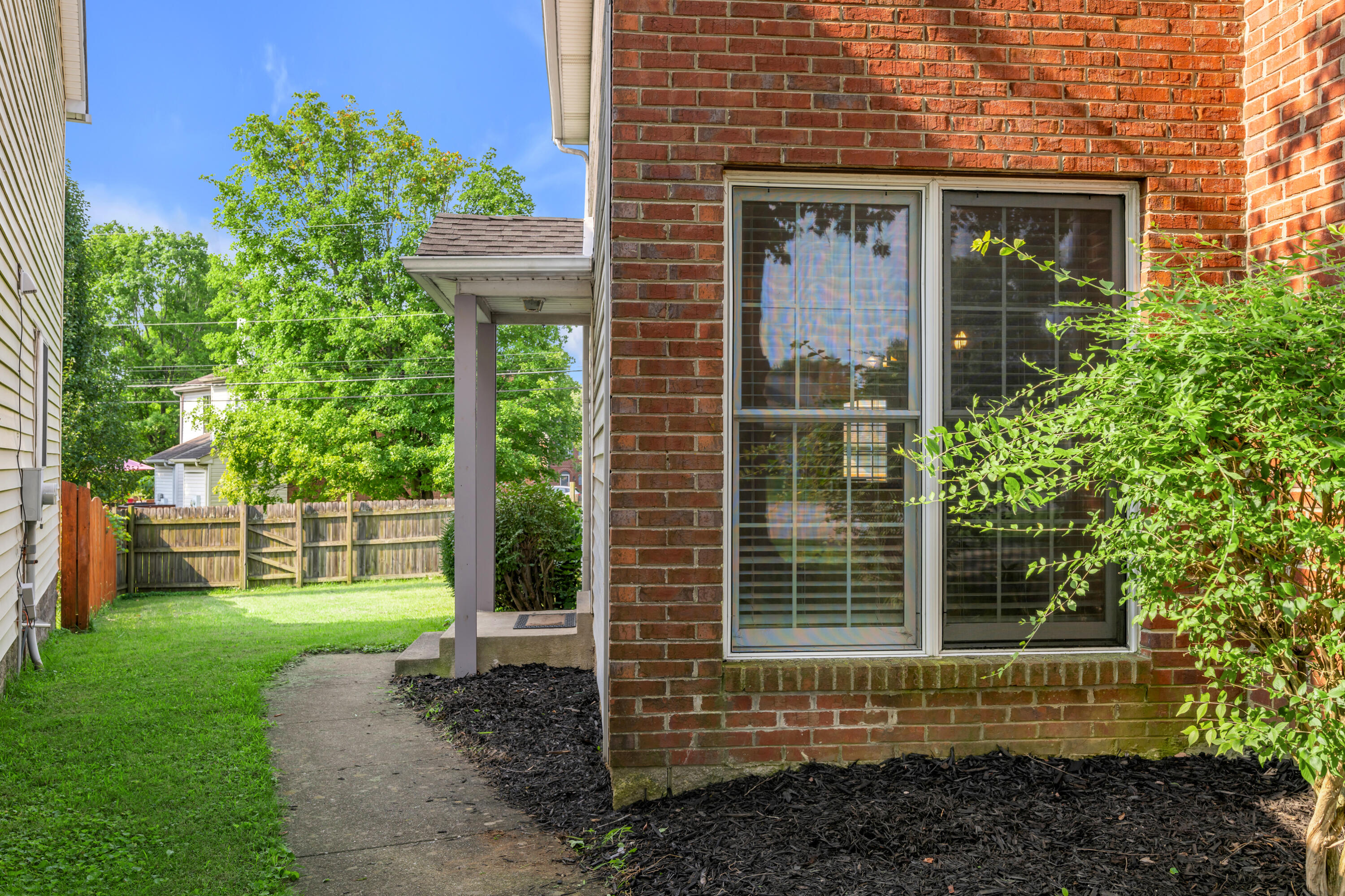 2806 Kasey Court Property Photo 4