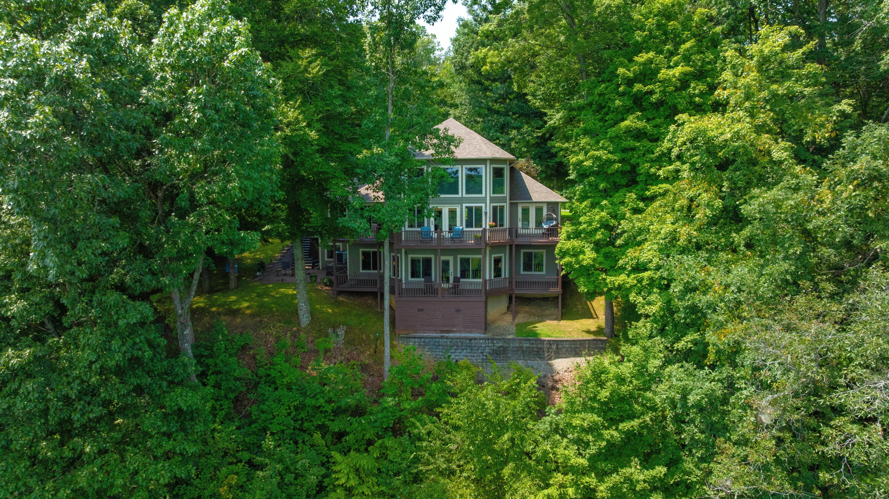 1355 Cliffside Drive Property Photo 10