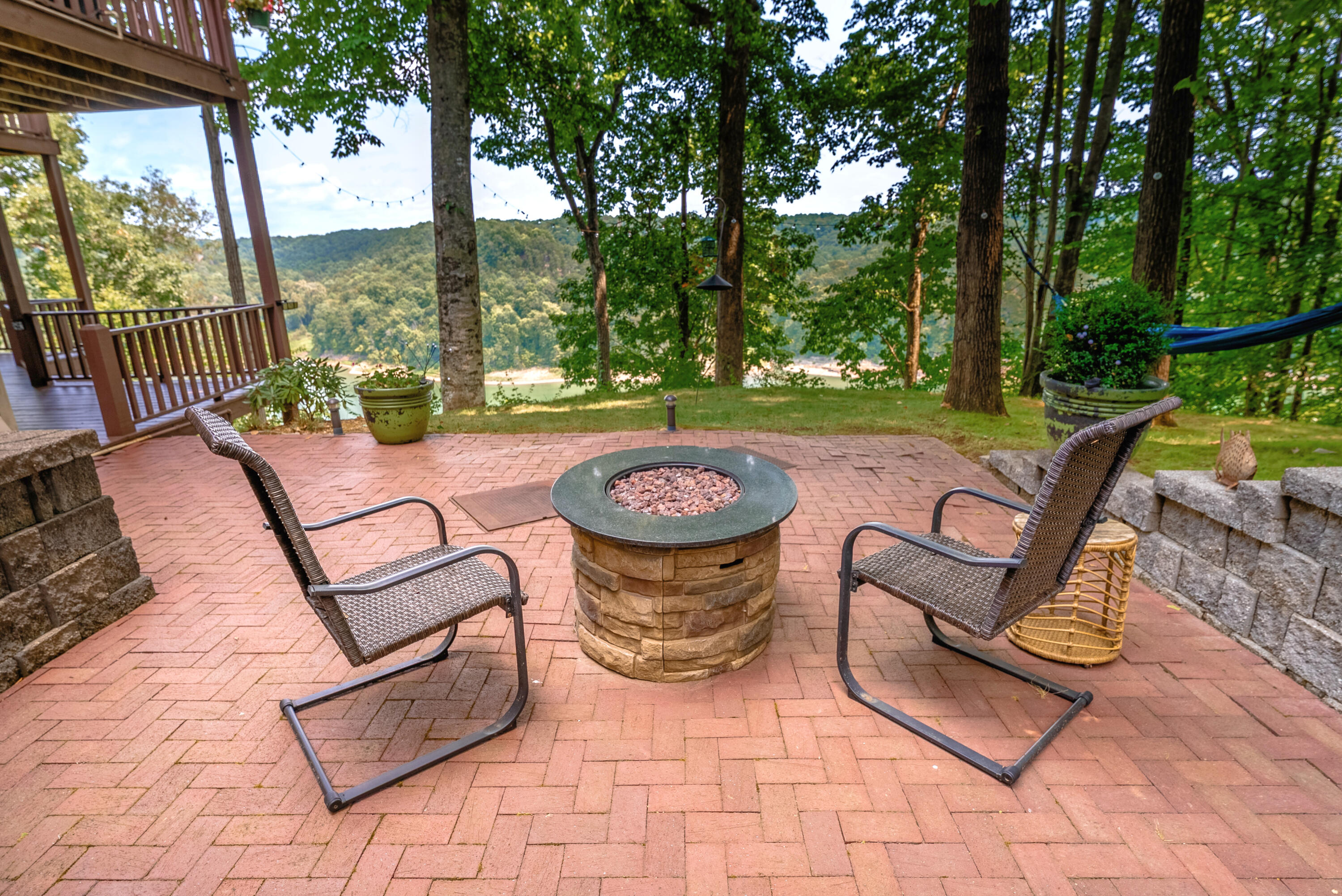 1355 Cliffside Drive Property Photo 16