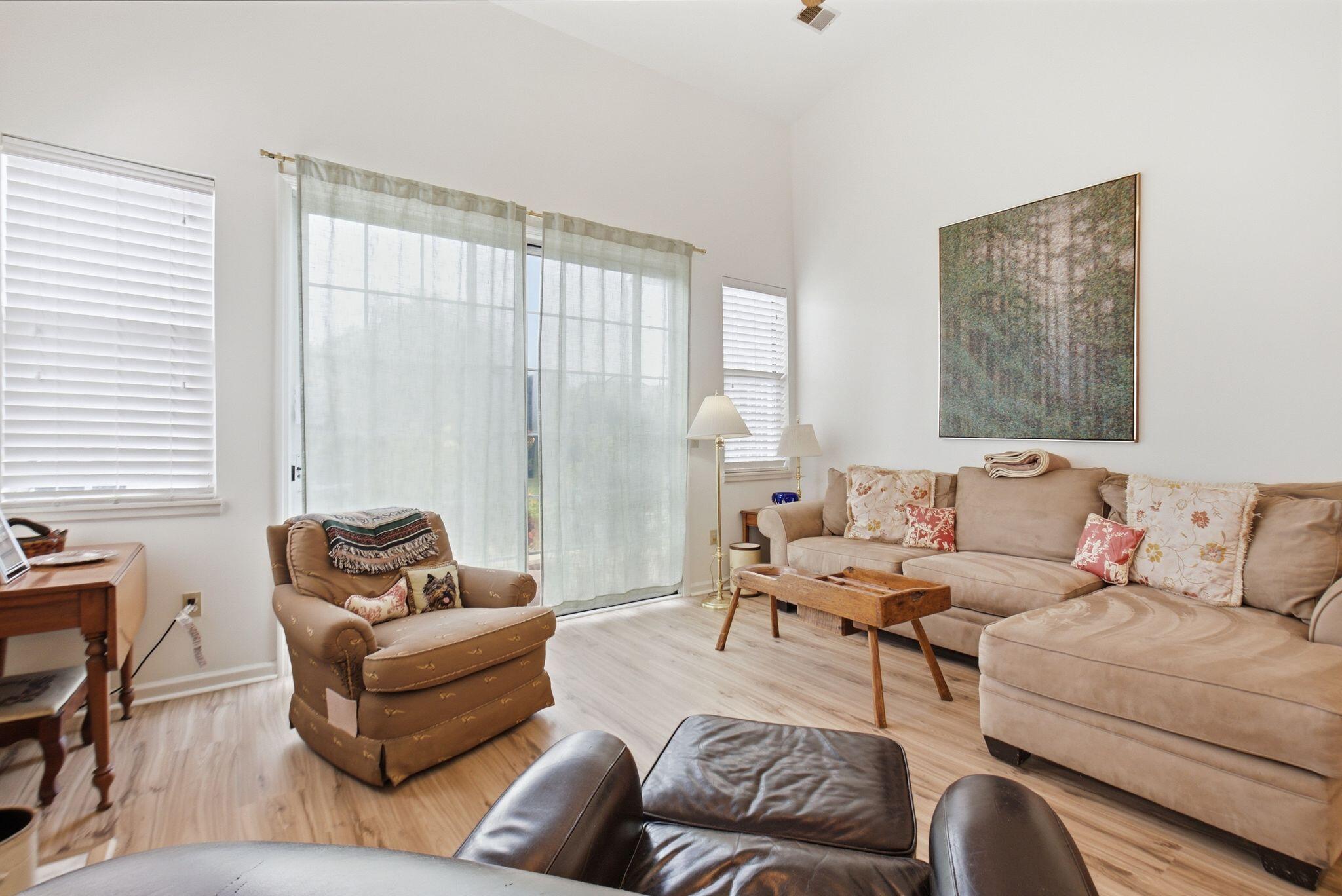 1058 Griffin Gate Drive Property Photo 12