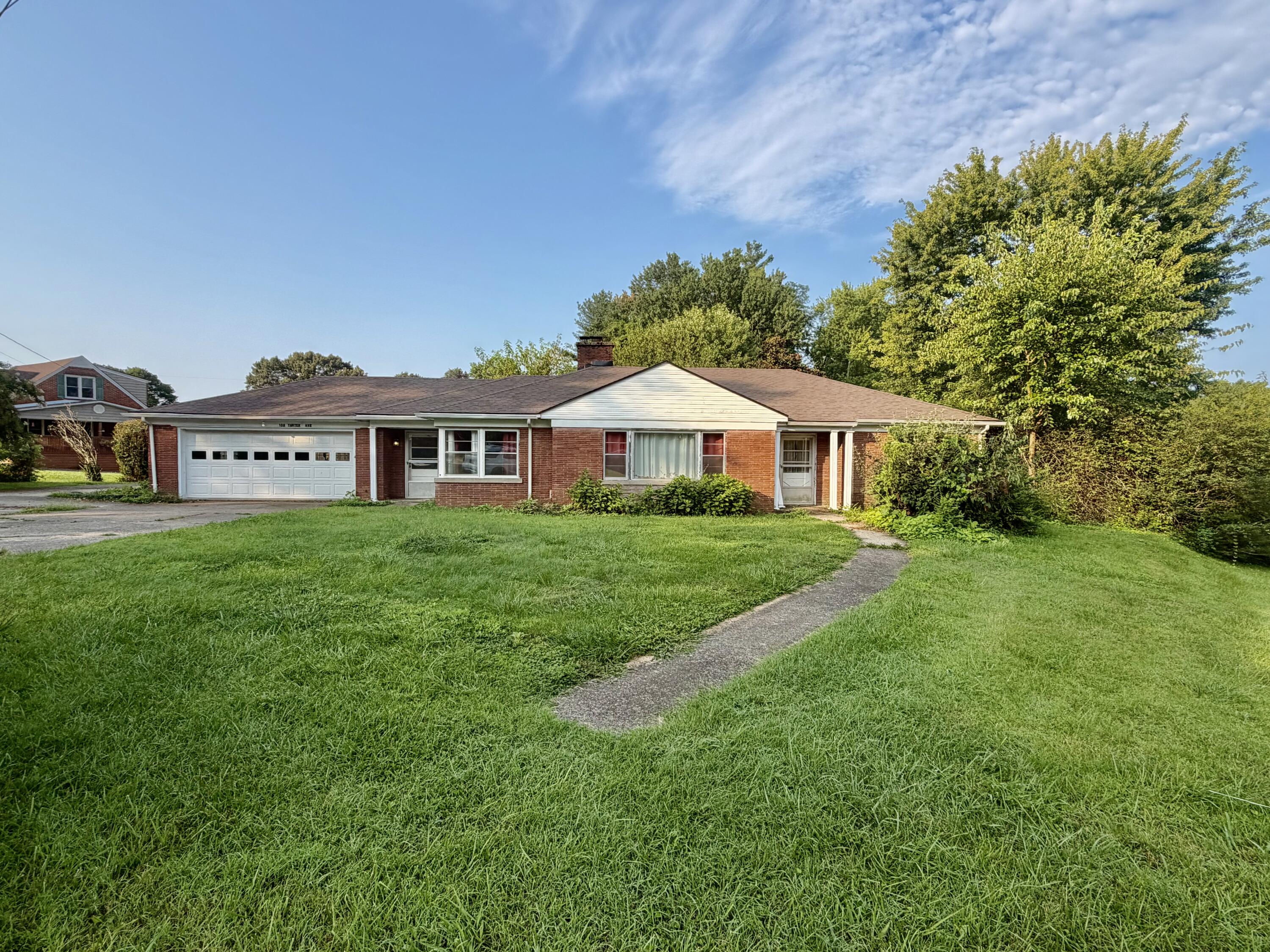 108 Tarter Avenue Property Photo 6