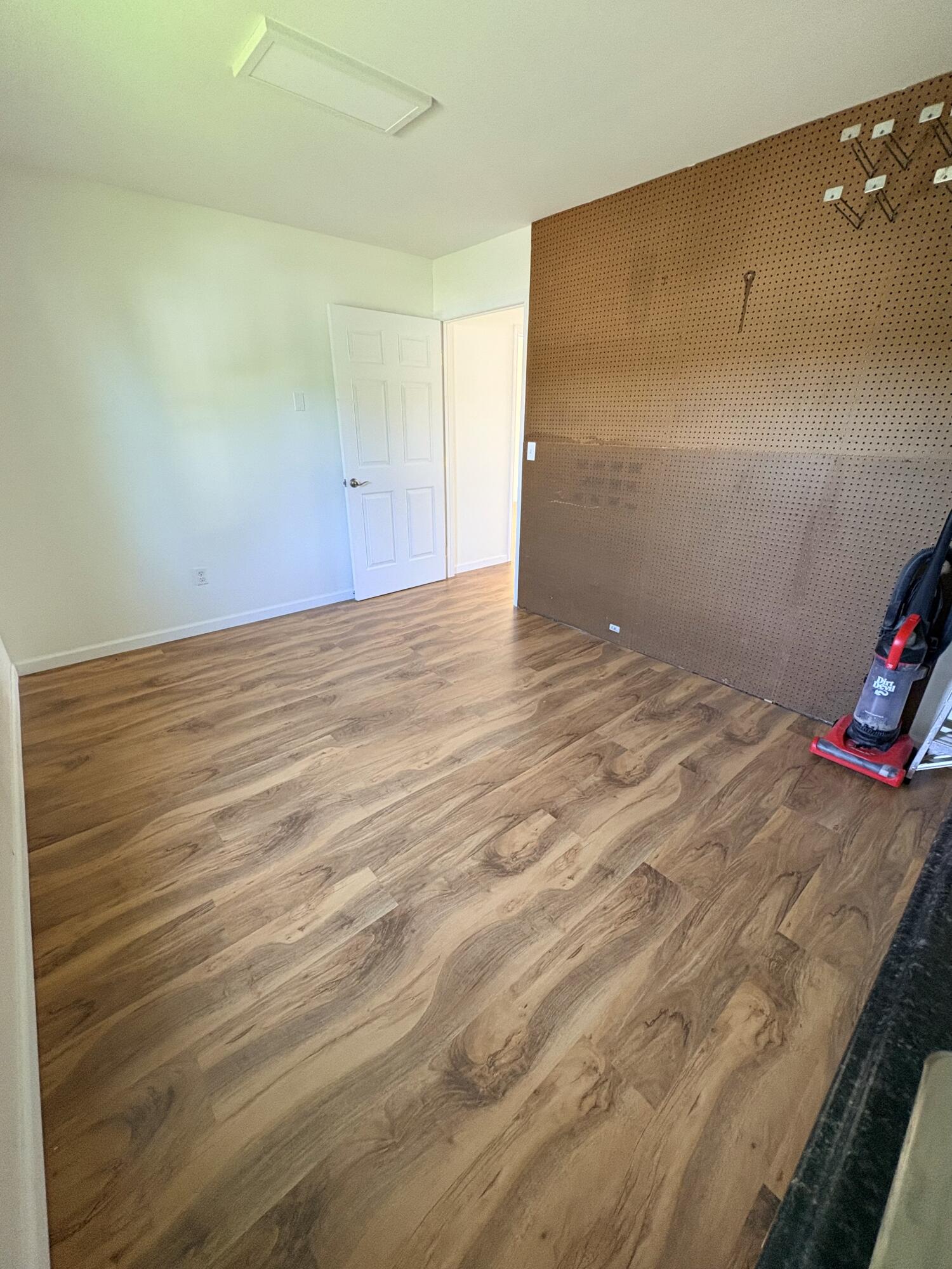 302 Commerce Street Property Photo 27