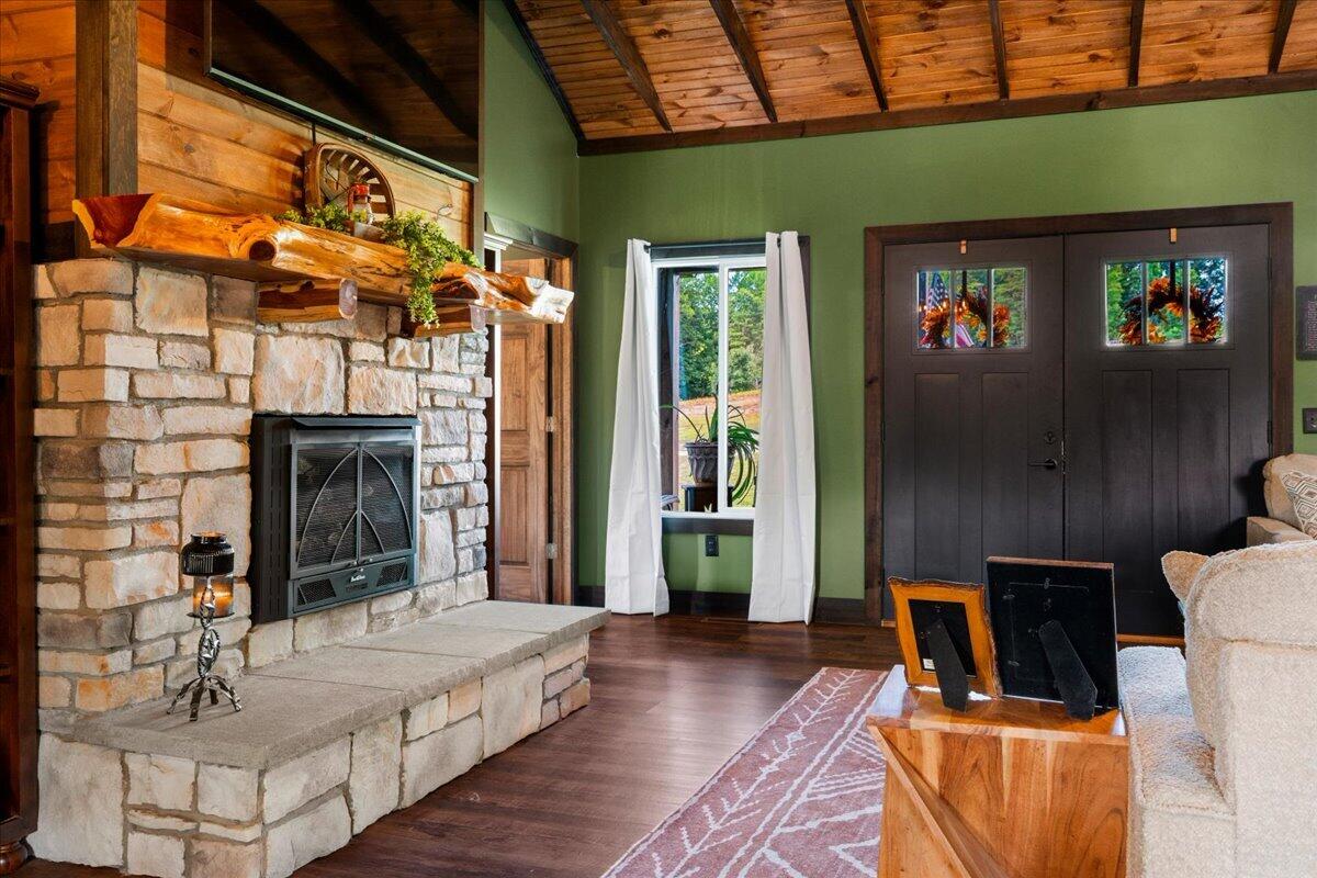 2113 Calaboose Ridge Road Property Photo 12