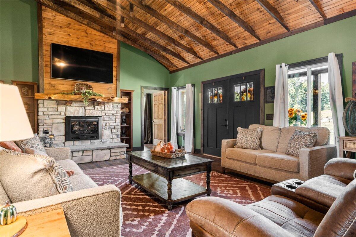 2113 Calaboose Ridge Road Property Photo 16