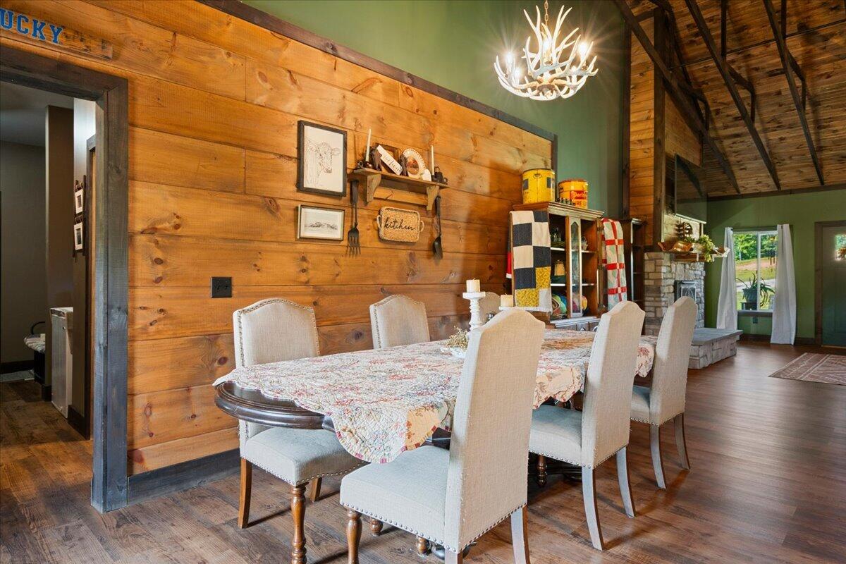 2113 Calaboose Ridge Road Property Photo 22