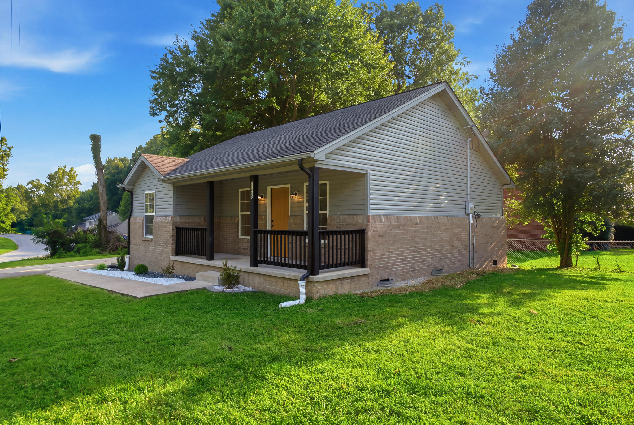 1194 Berdine Way Property Photo 6