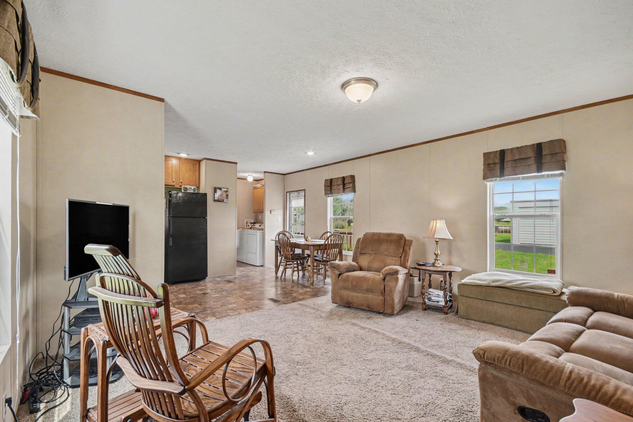 70 Tarter Lane Property Photo 4
