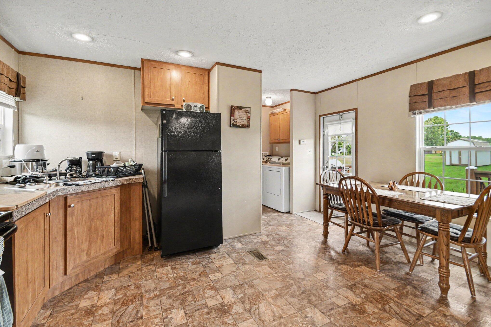 70 Tarter Lane Property Photo 7