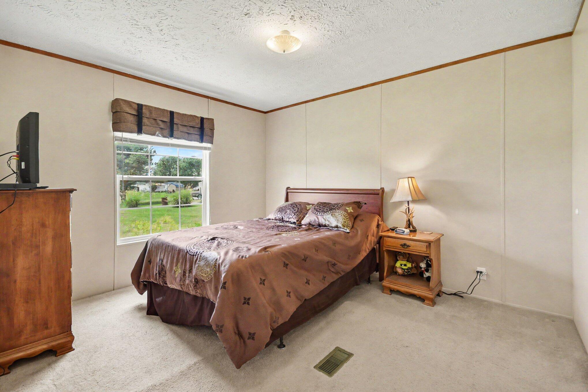 70 Tarter Lane Property Photo 11
