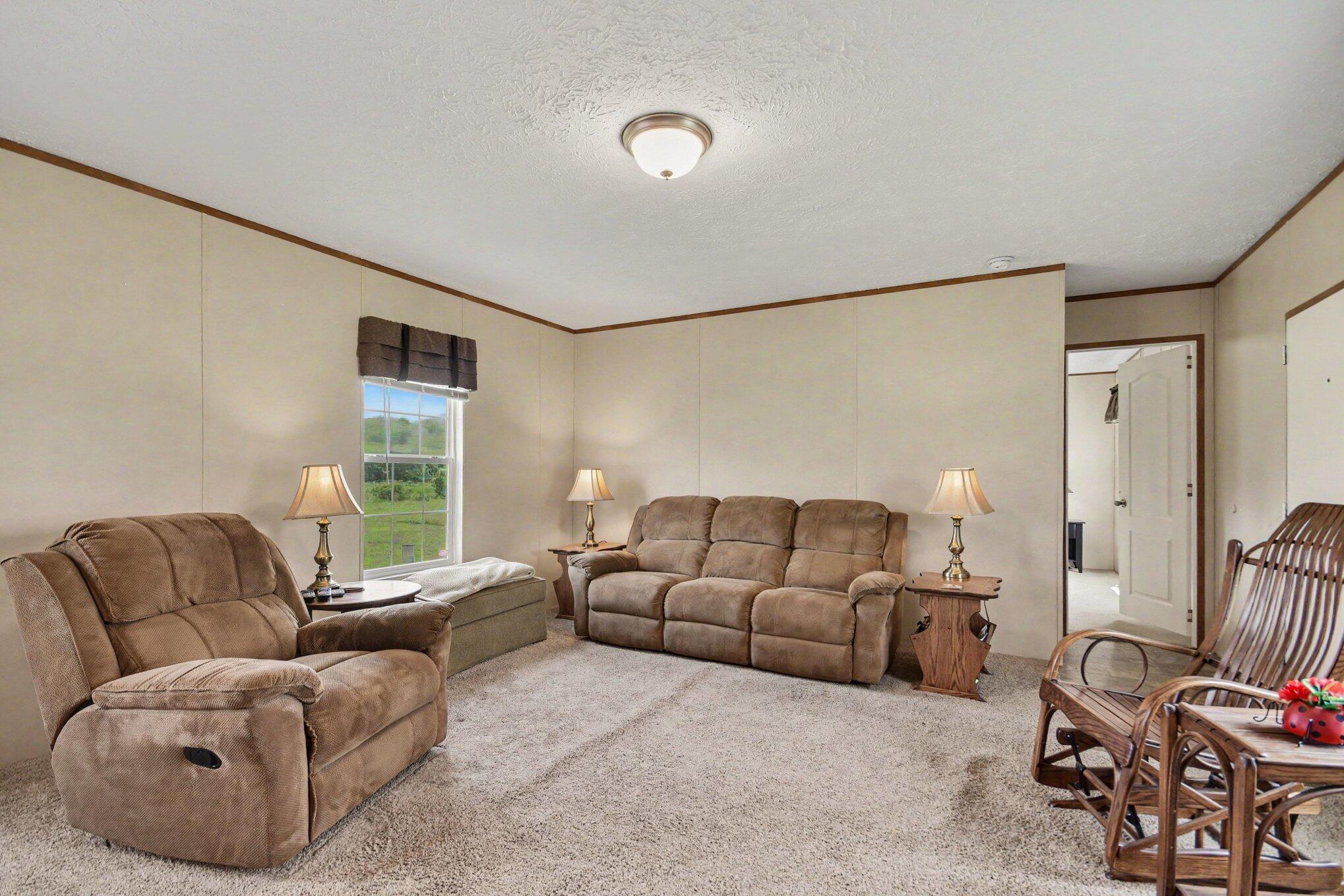 70 Tarter Lane Property Photo 6