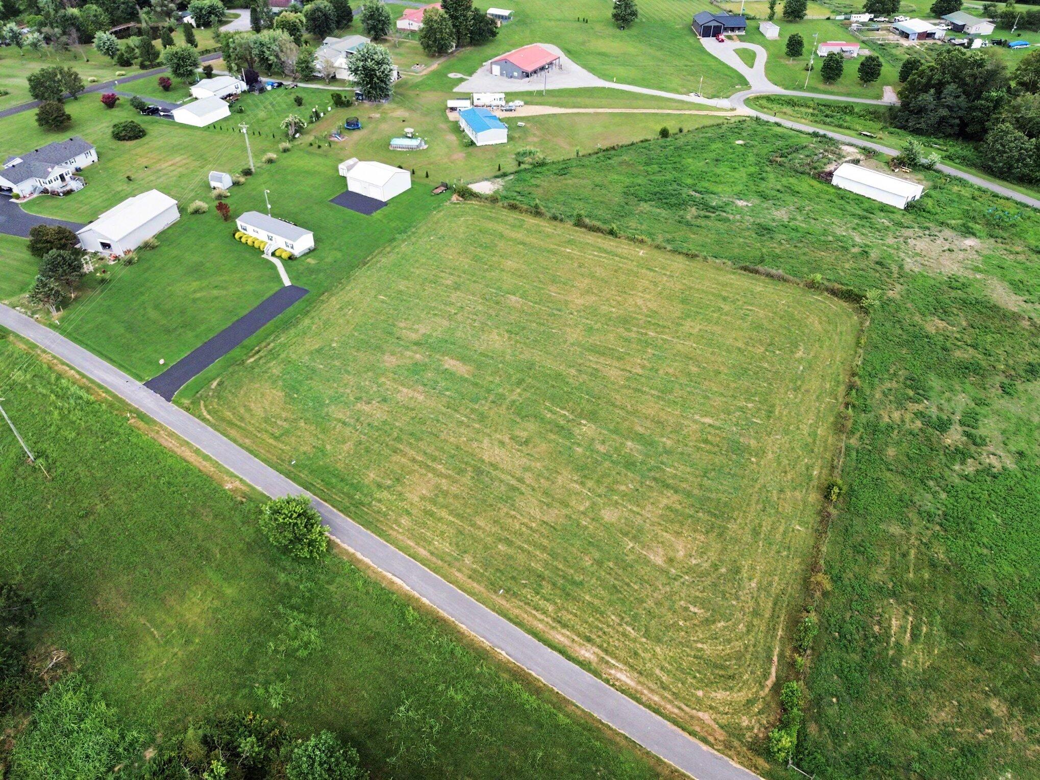 70 Tarter Lane Property Photo 33
