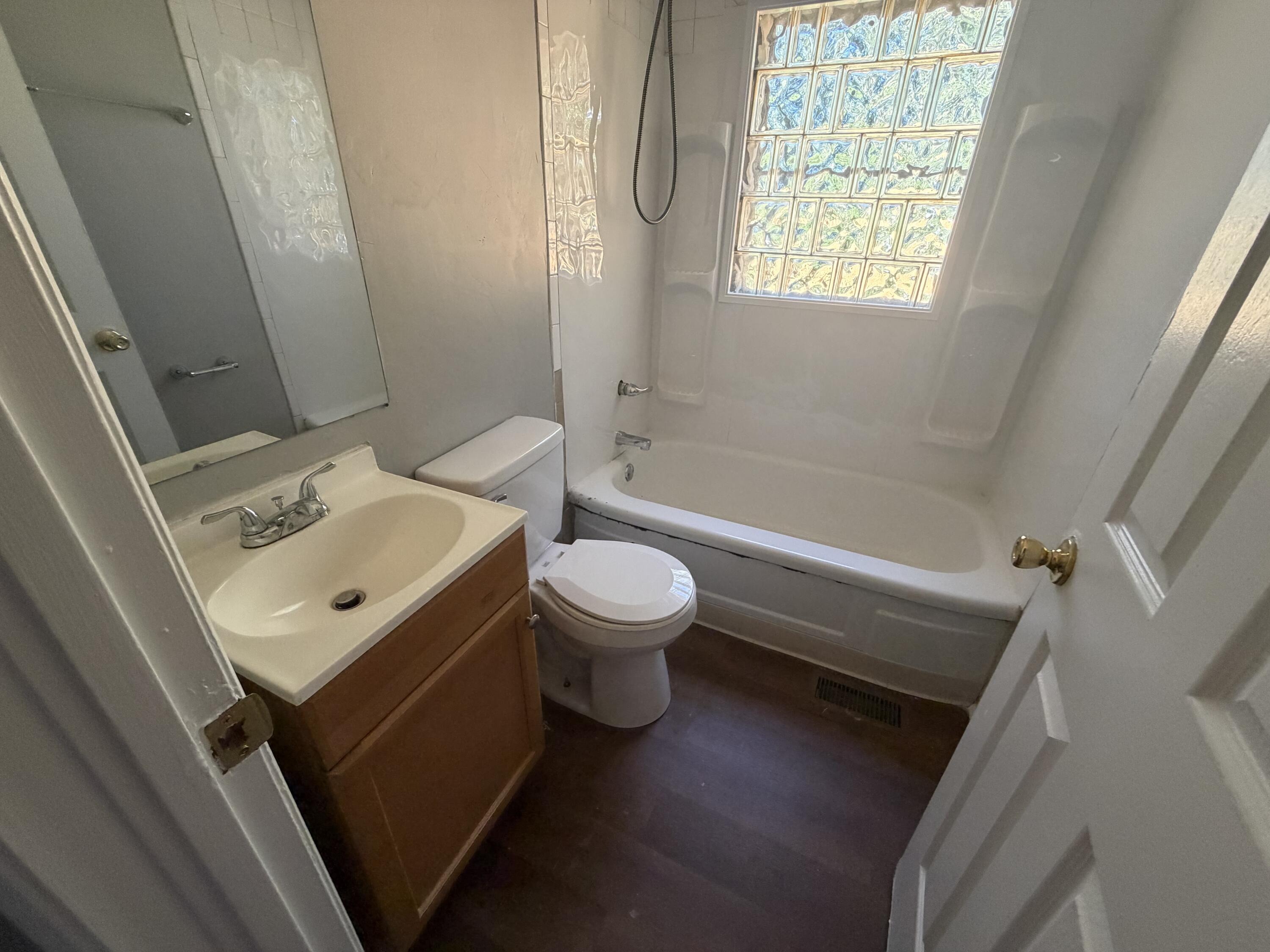 1120 Sparks Road Property Photo 11