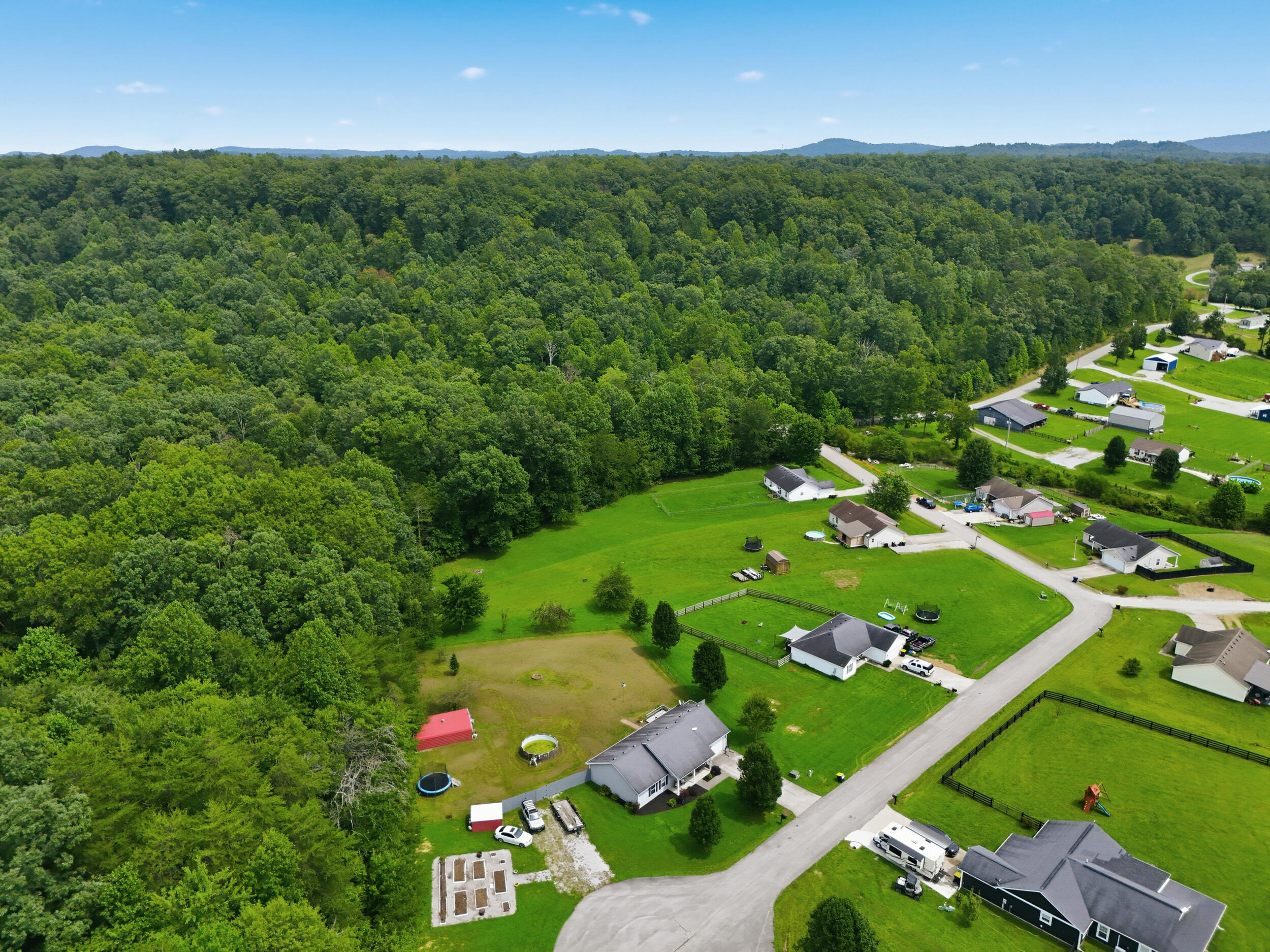 146 Tucker Circle Property Photo 4