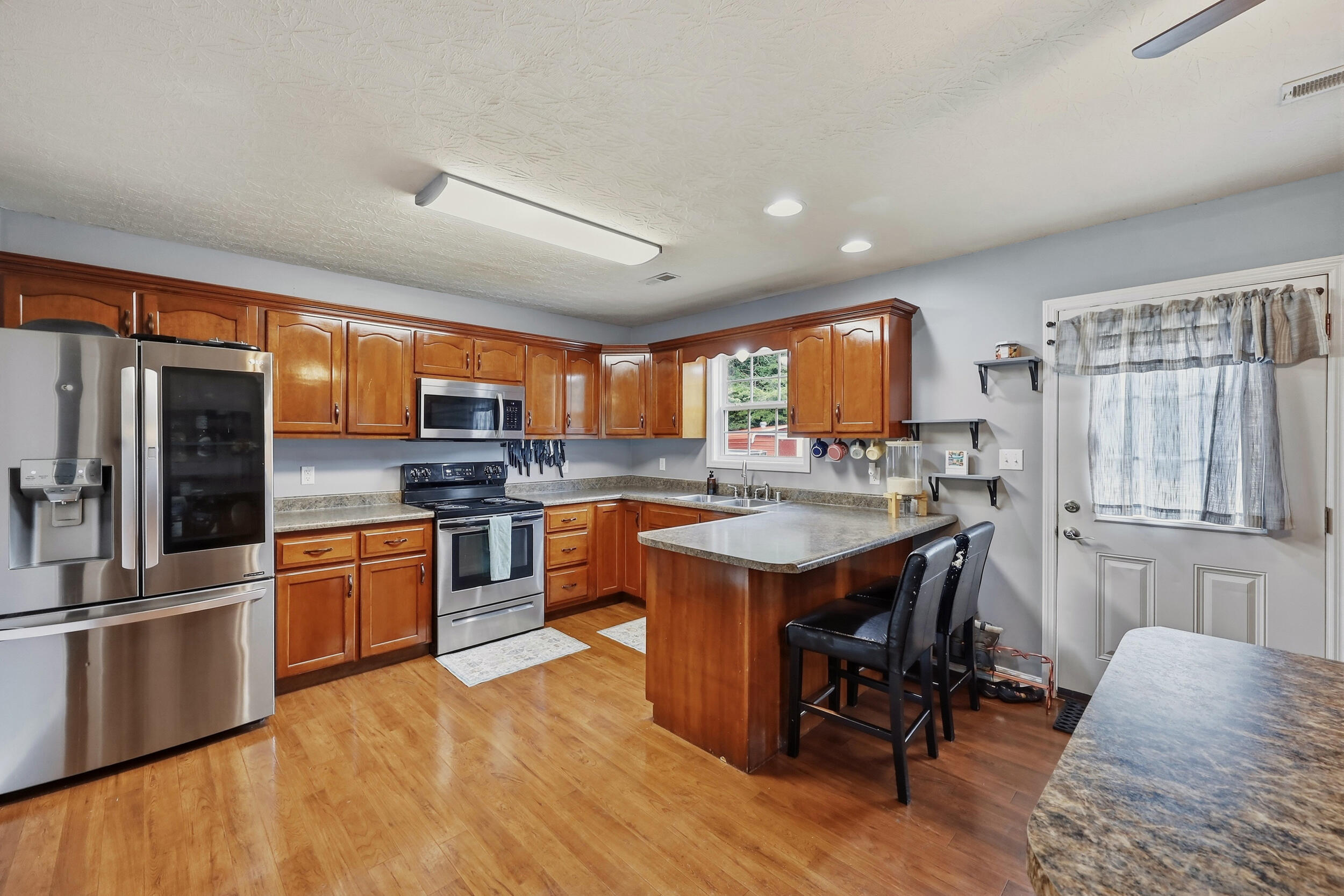 146 Tucker Circle Property Photo 7