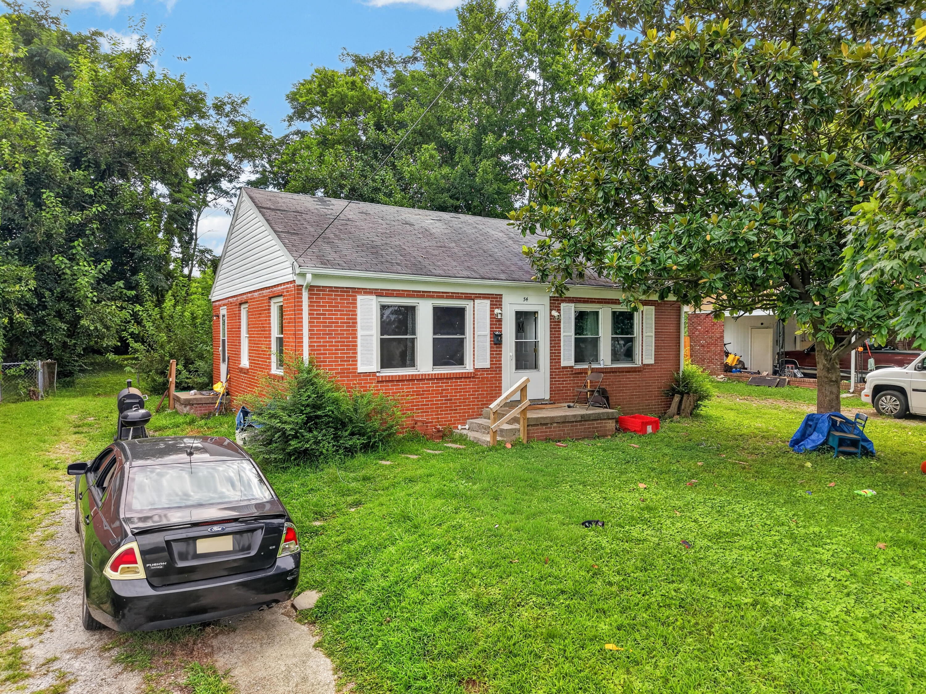 54 Robin Road Property Photo 2