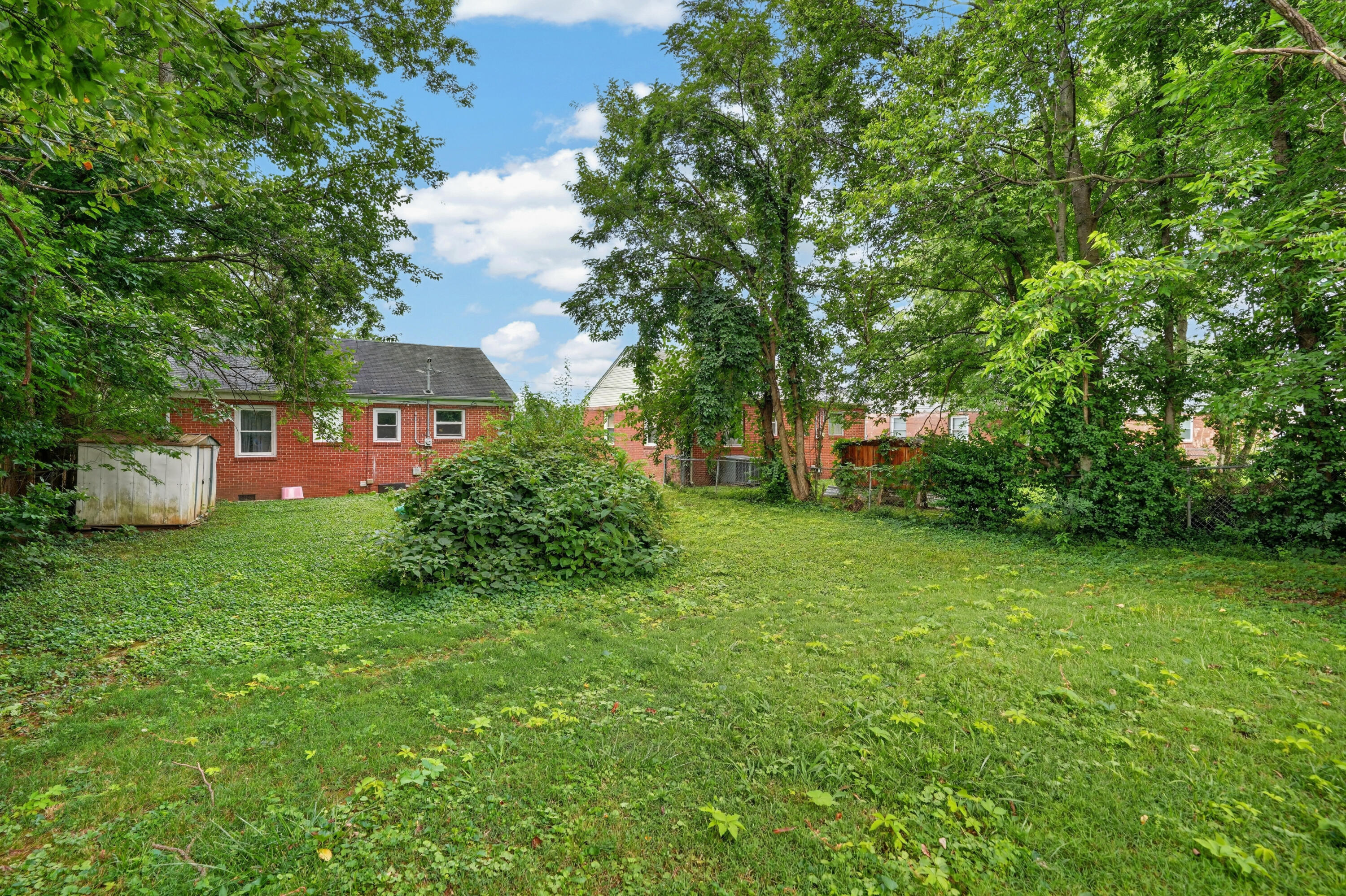 54 Robin Road Property Photo 4