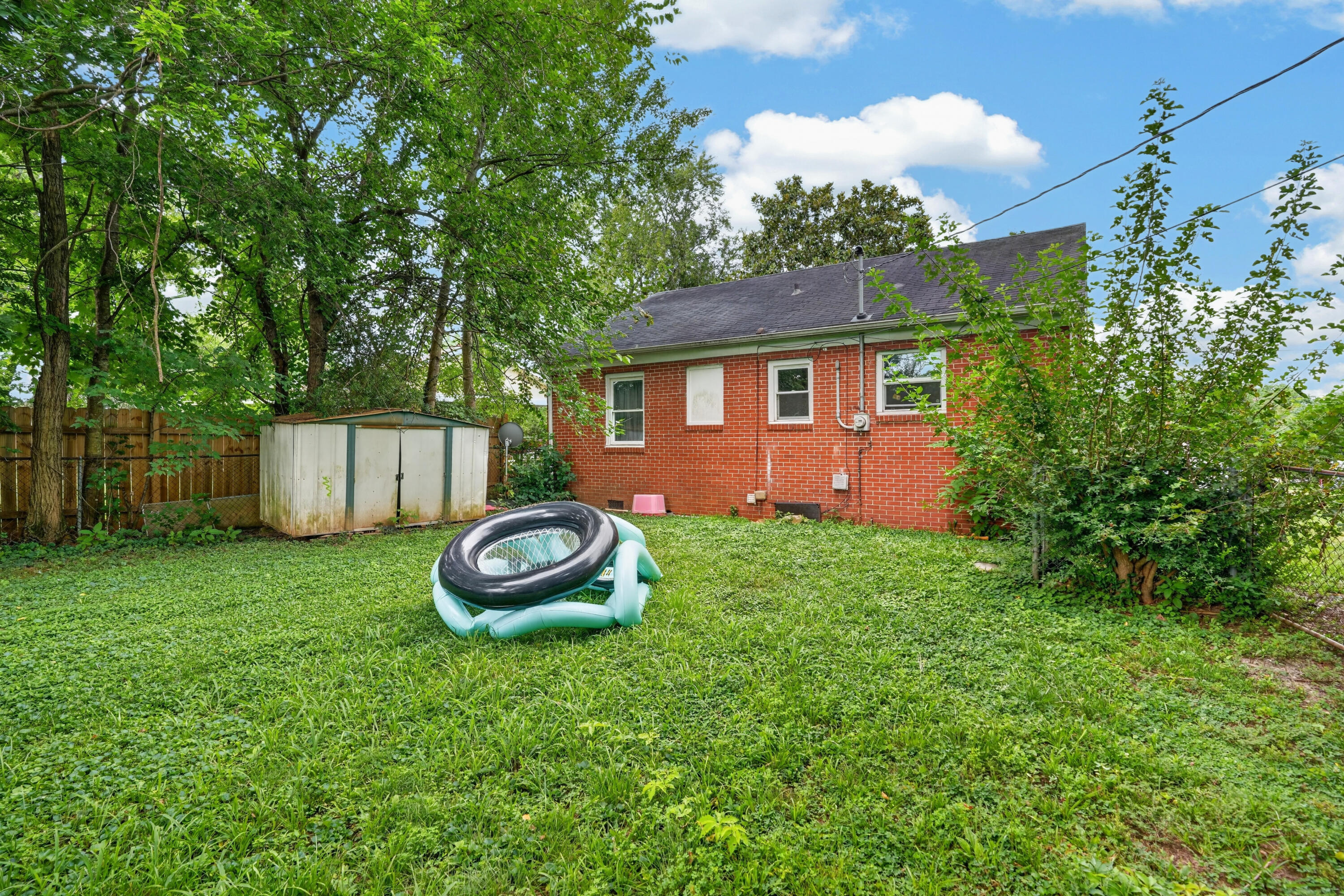 54 Robin Road Property Photo 6