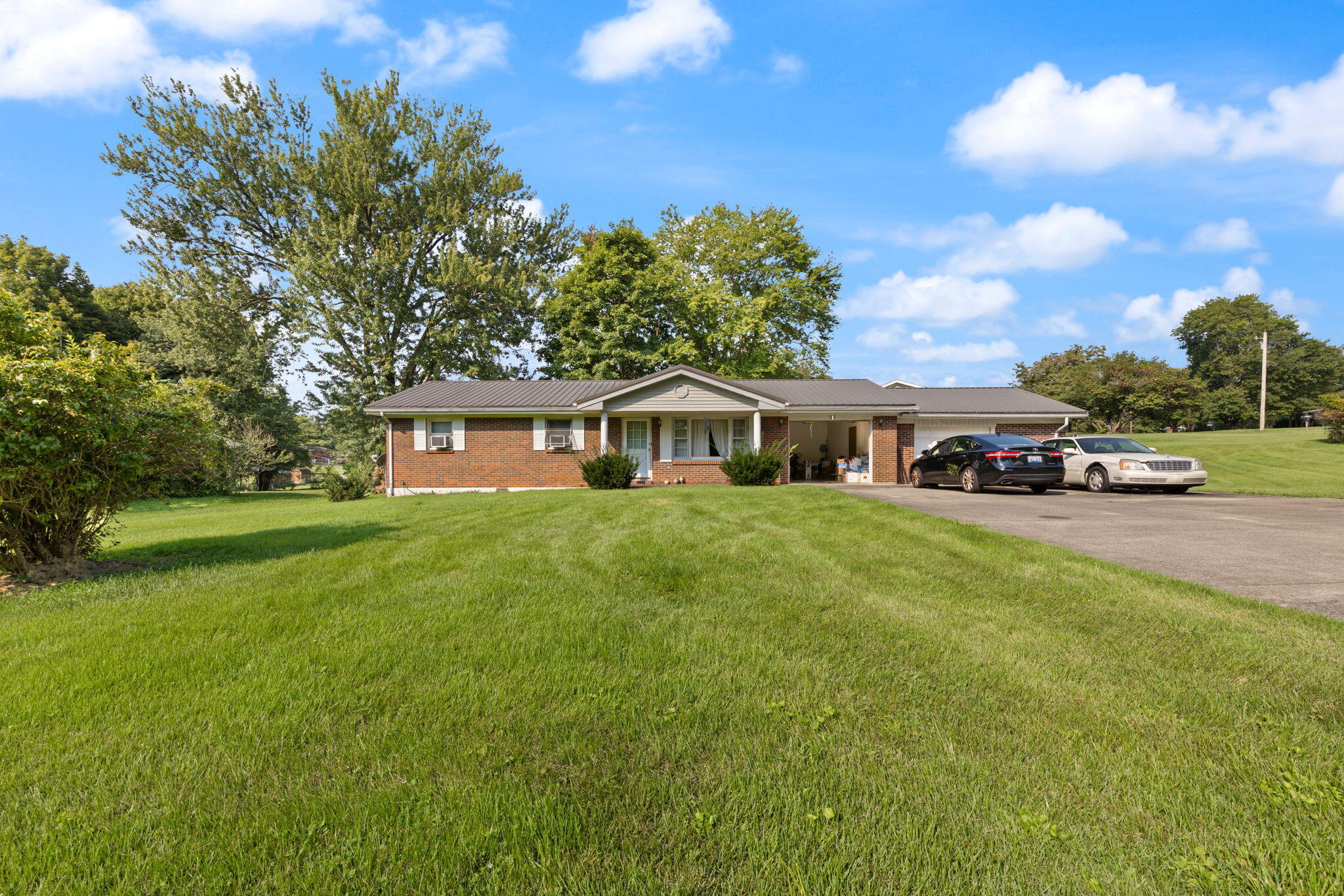 11 Circle Drive Property Photo 2