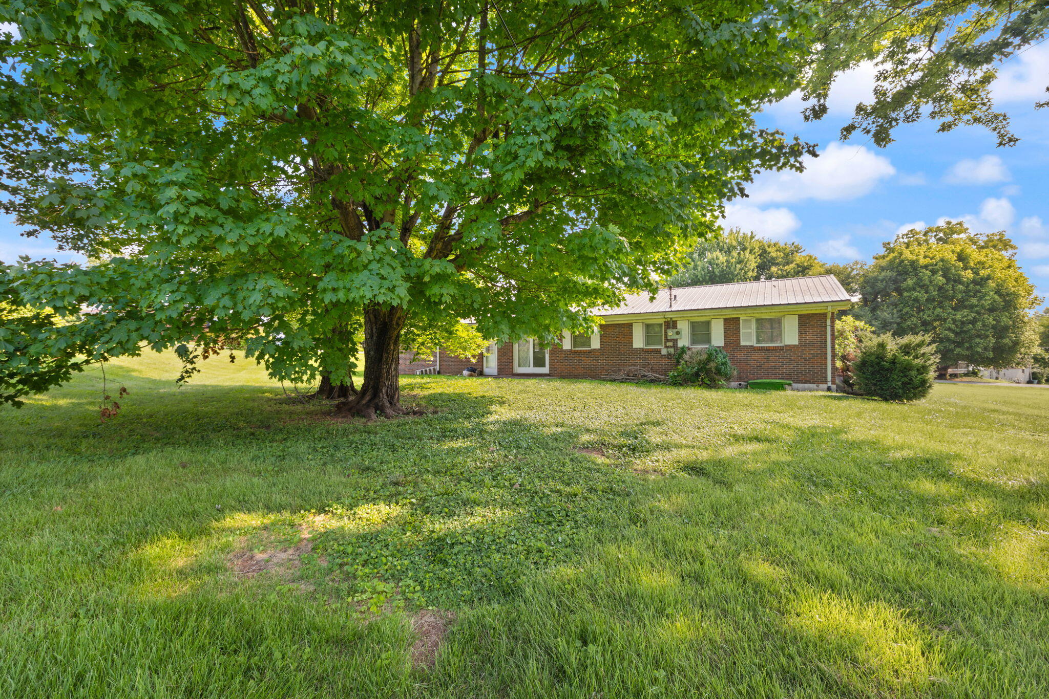 11 Circle Drive Property Photo 6