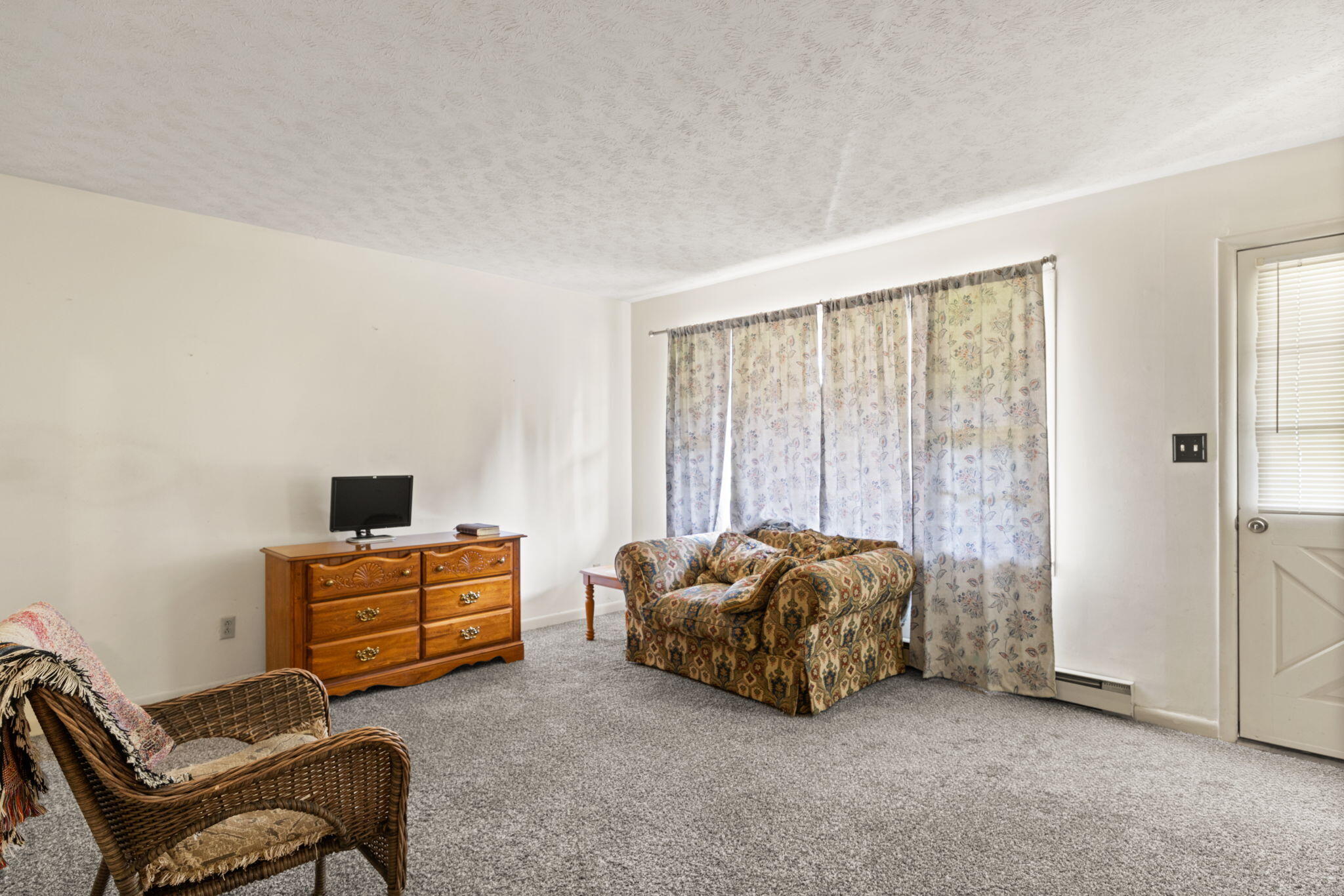 11 Circle Drive Property Photo 14