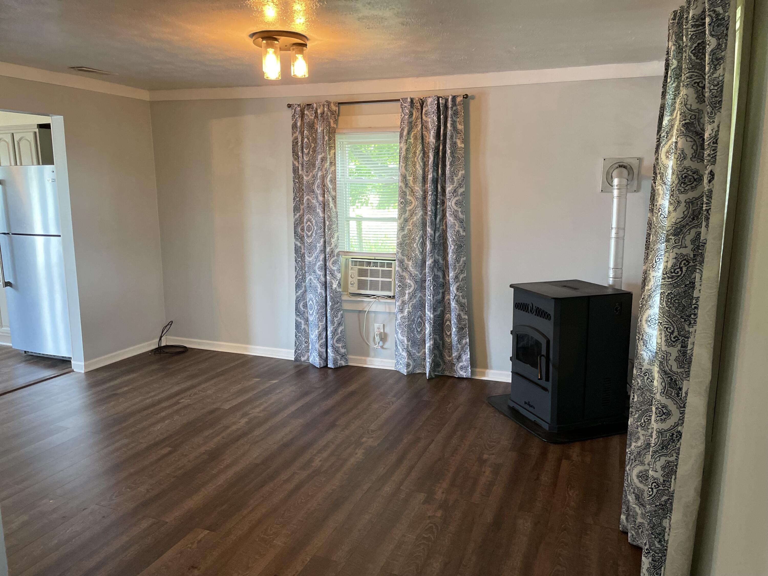 1701 Martin Nethery Road Property Photo 4