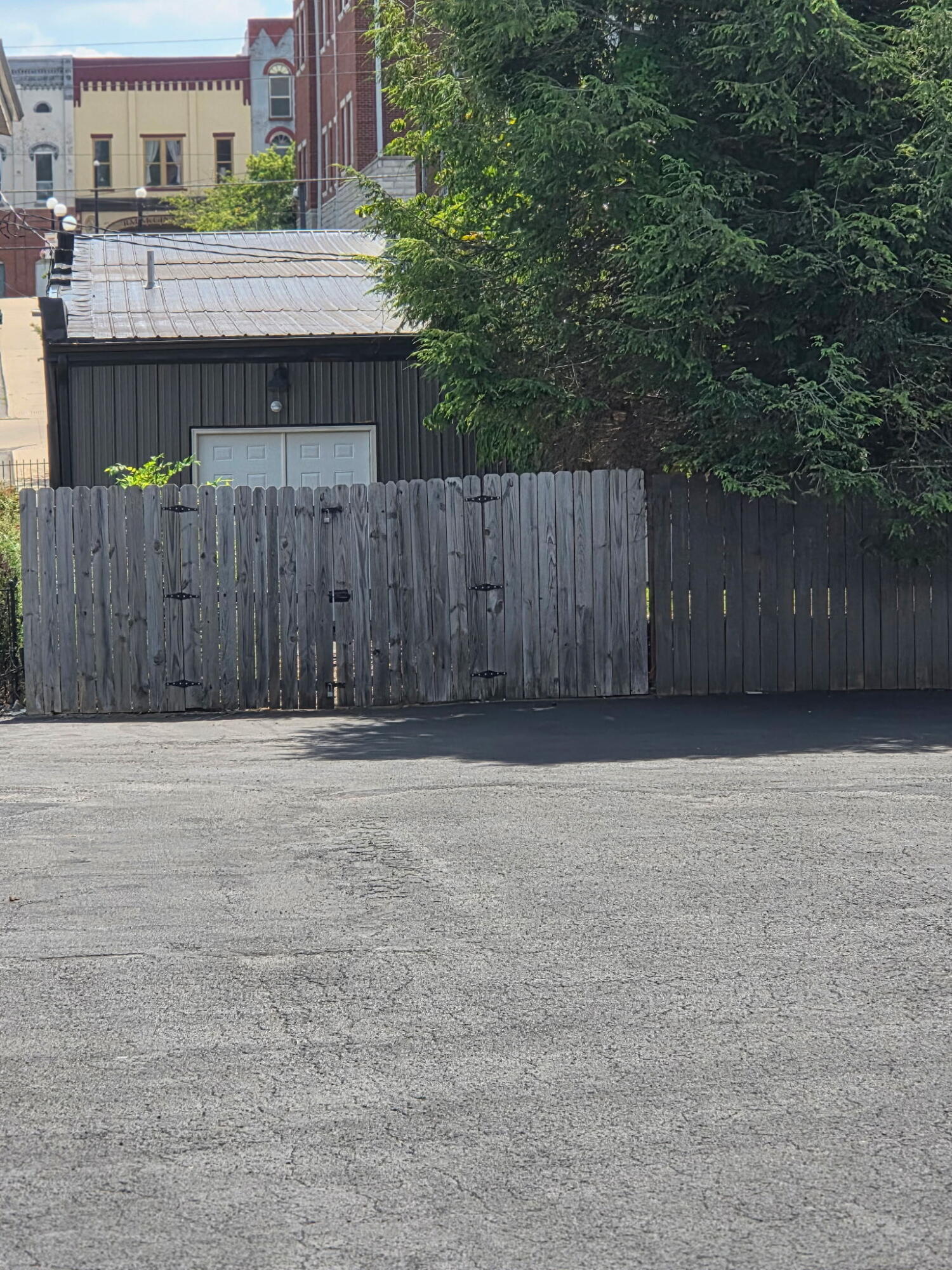 216 S Chiles Street Property Photo 9