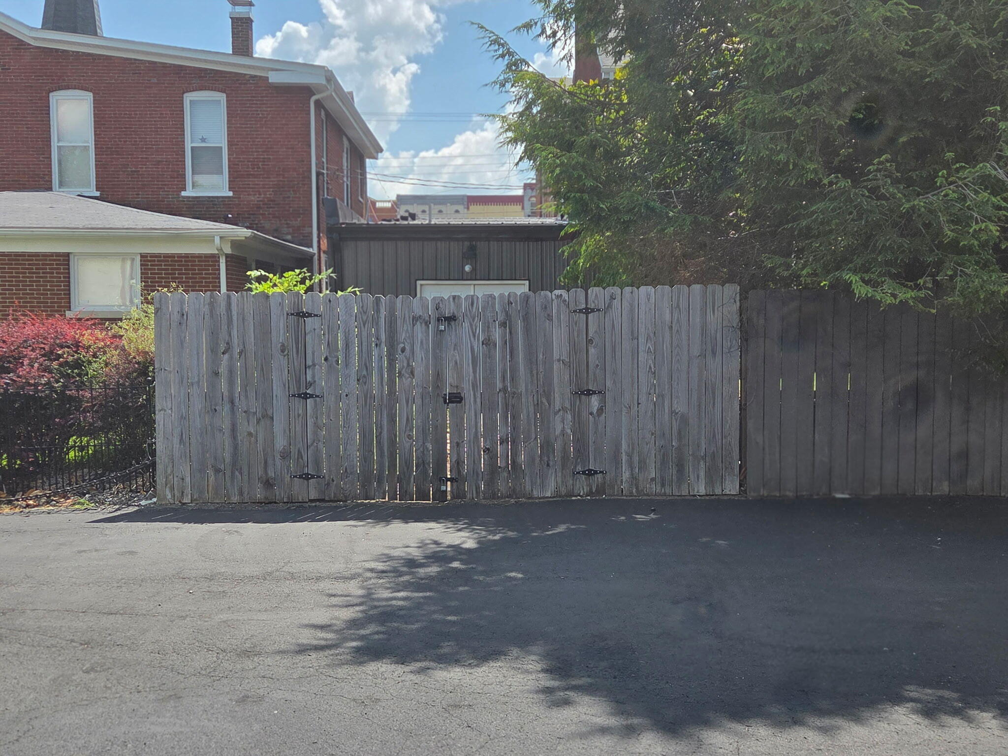 216 S Chiles Street Property Photo 10