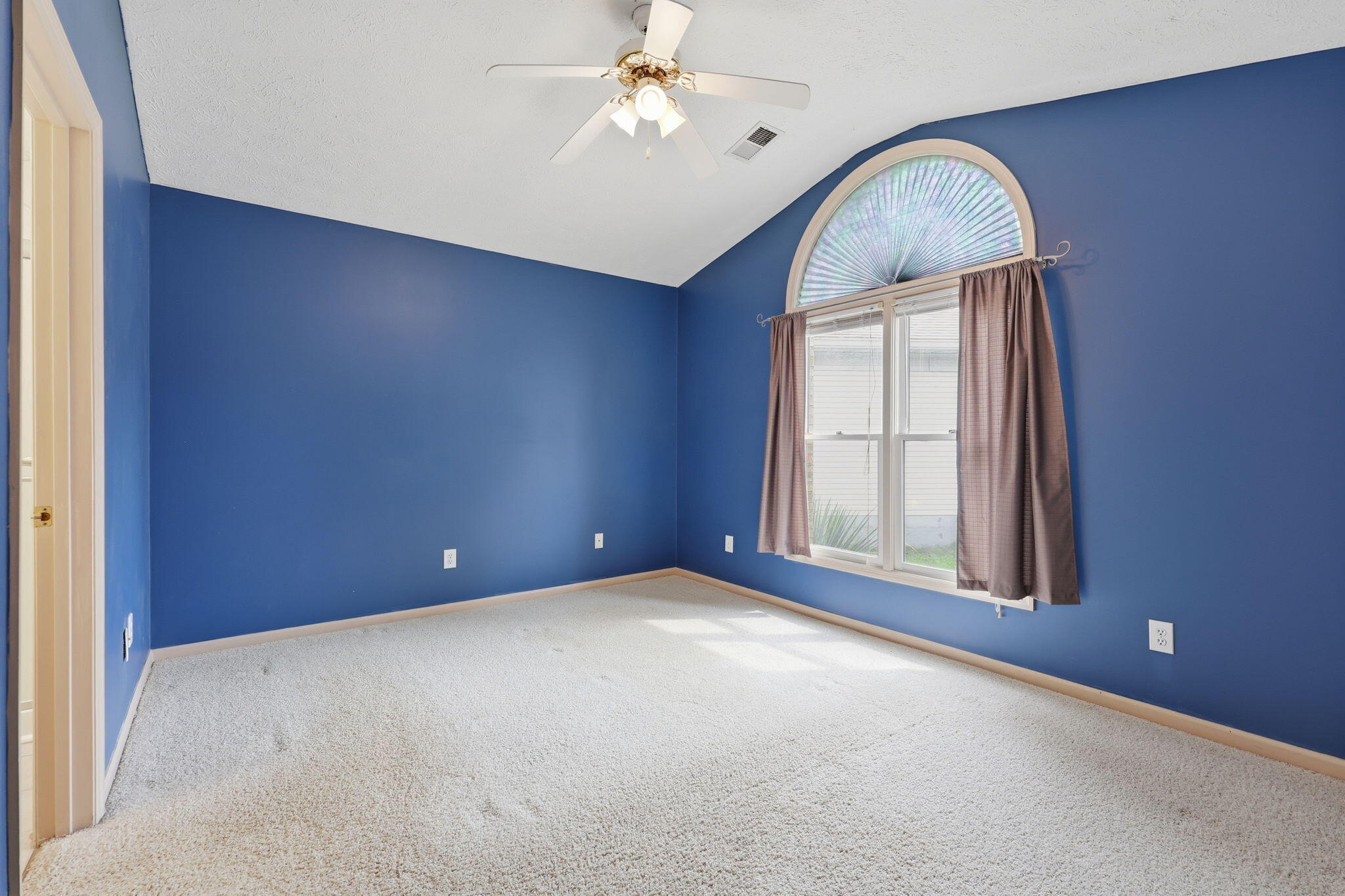 2940 Masters View Road Property Photo 5